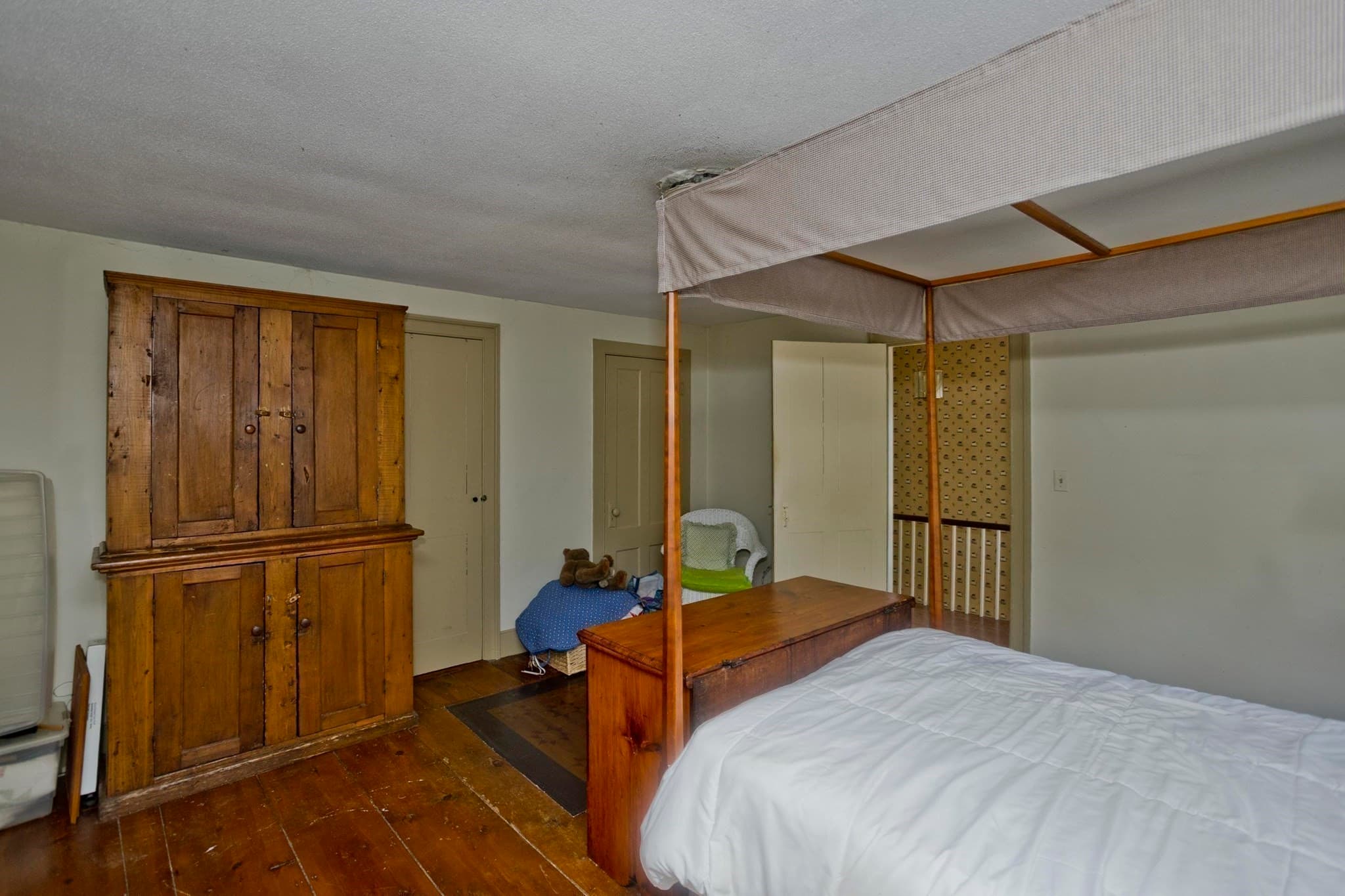 Single Family Residence at 40 Somers Rd, East Longmeadow MA 01028, East Longmeadow, photo 7 of 42
