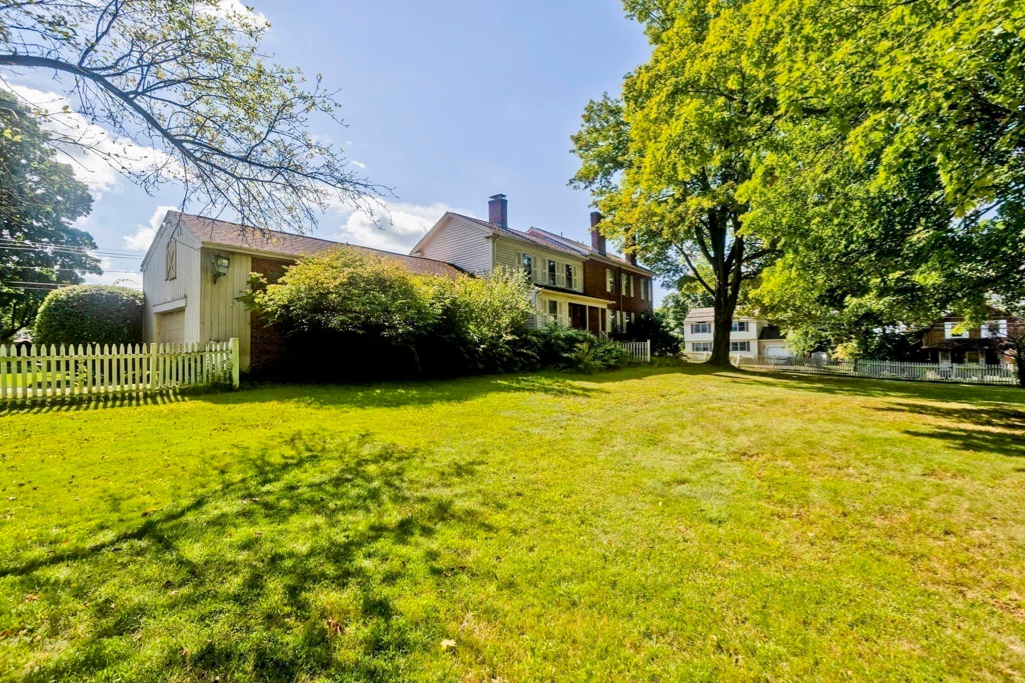 Single Family Residence at 40 Somers Rd, East Longmeadow MA 01028, East Longmeadow, photo 3 of 42
