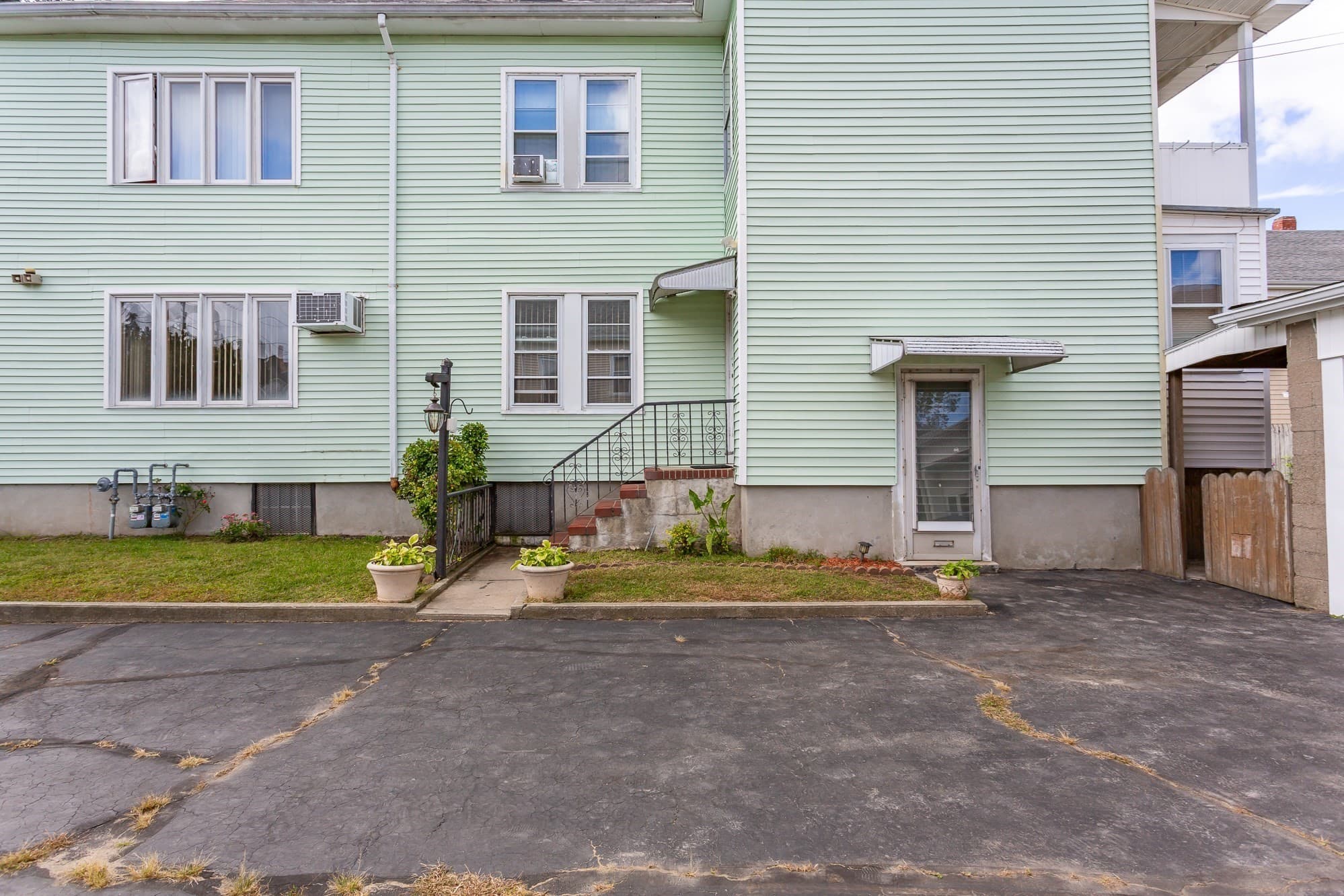 2 Family - 2 Units Up/Down at 365 Hersom, New Bedford MA 02745, New Bedford, photo 27 of 30