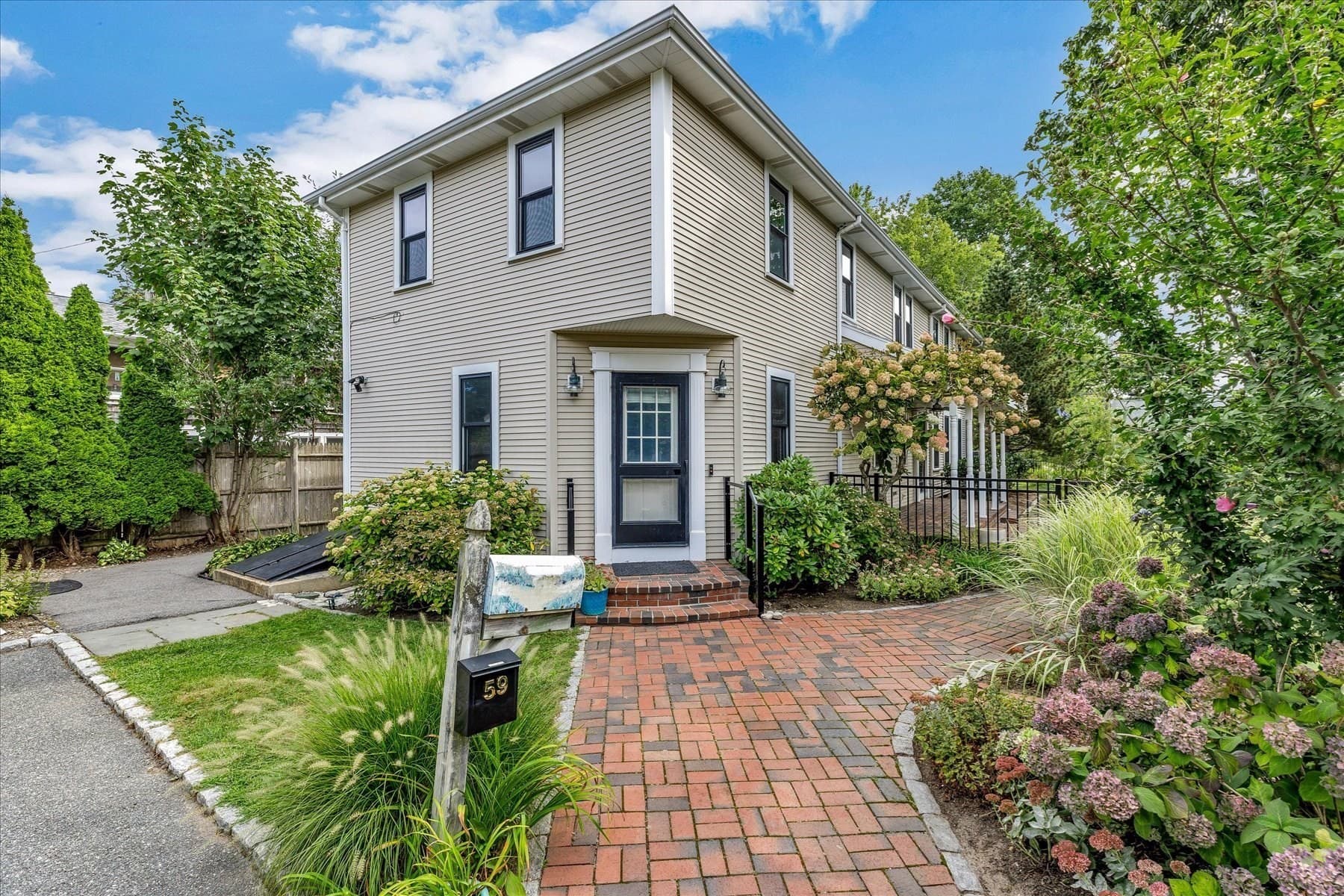 Single Family Residence at 59 Nye Road, Falmouth MA 02540, Falmouth, photo 2 of 32