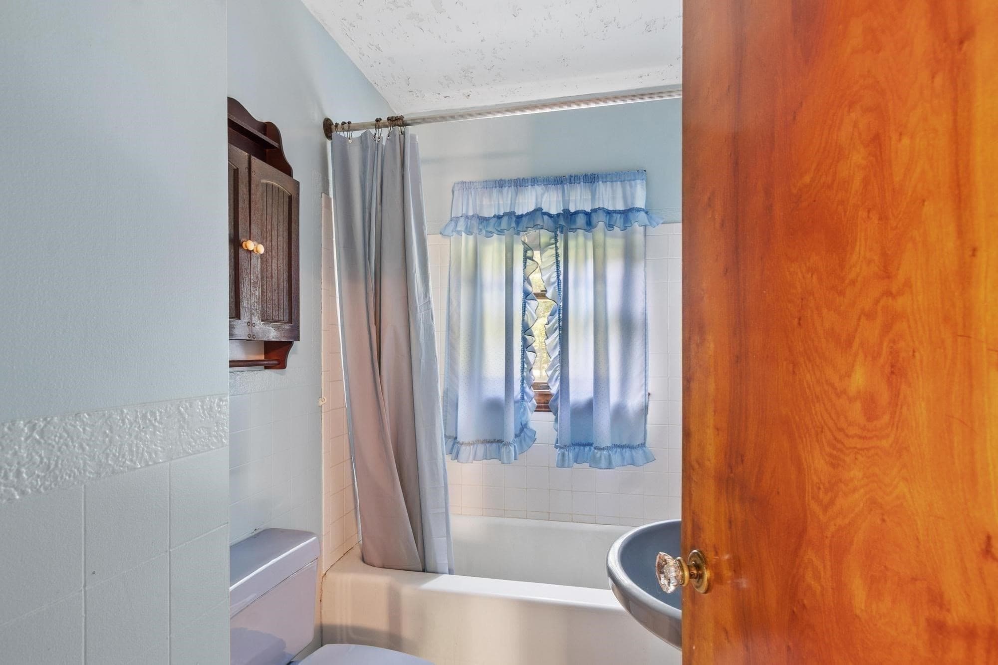 Single Family Residence at 95 West Street, Lunenburg MA 01462, Lunenburg, photo 8 of 18