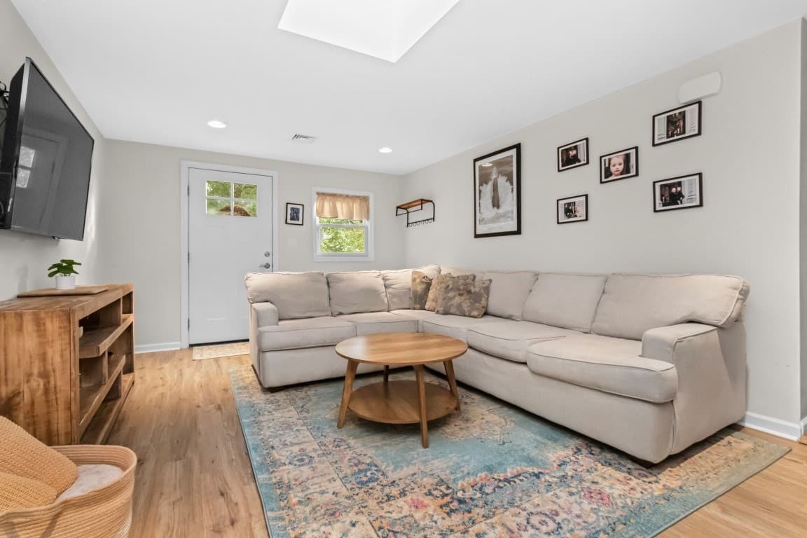 Single Family Residence at 21 Shepard Ave, Pembroke MA 02359, Pembroke, photo 6 of 41