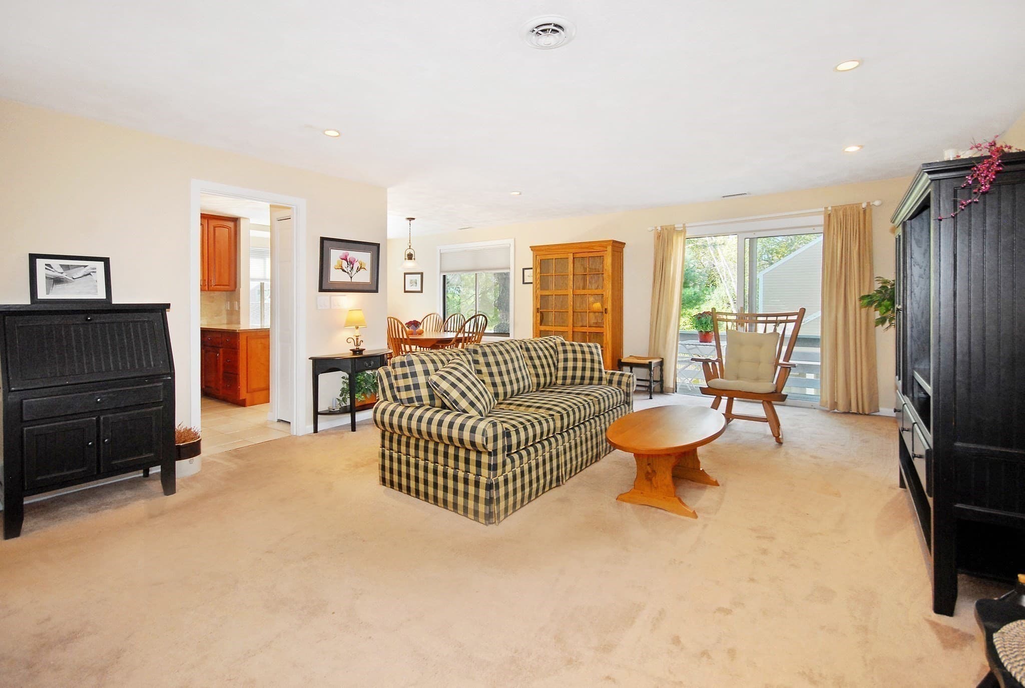 Condominium at 28 Concord Greene # 2, Concord MA 01742, Concord, photo 5 of 35
