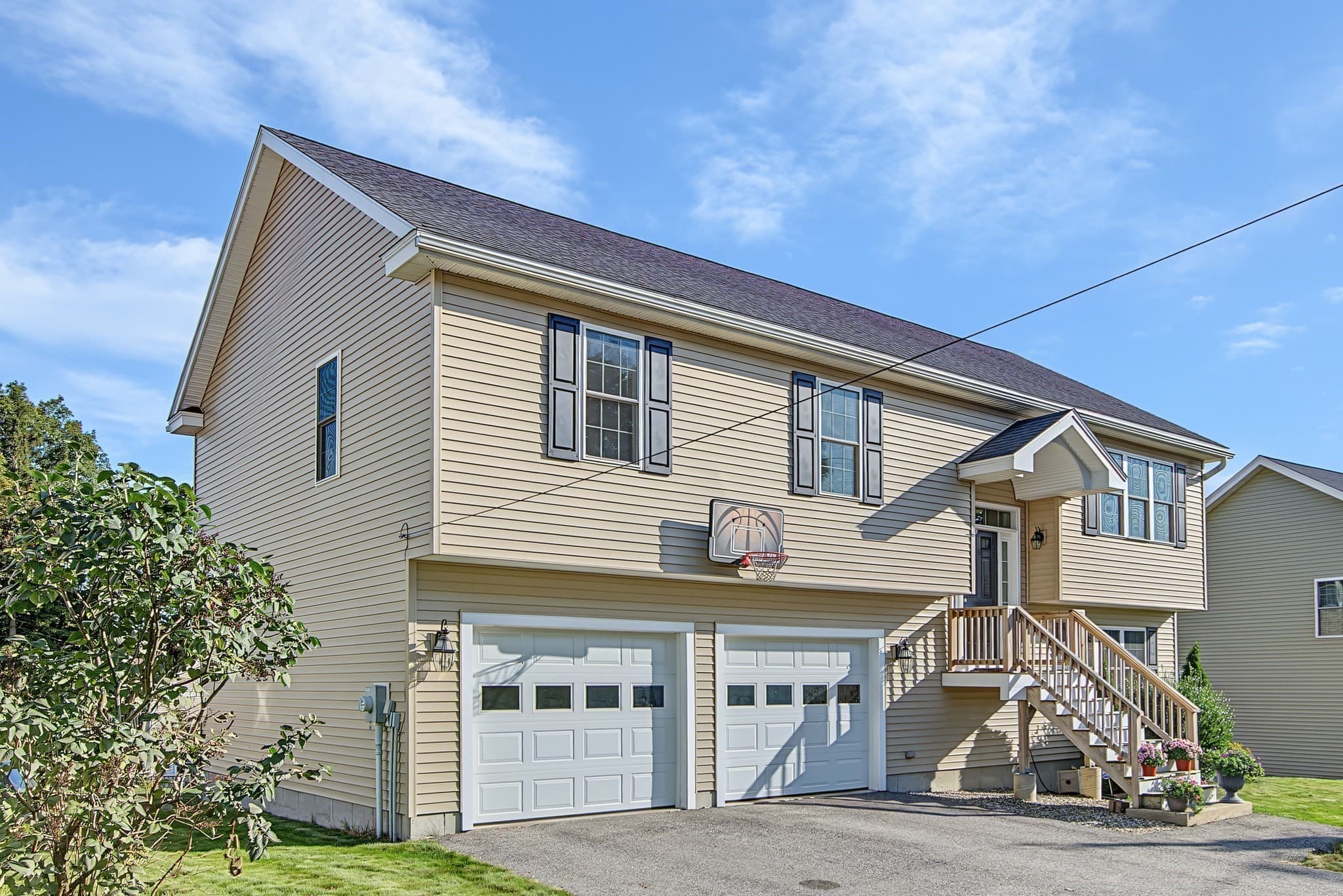 Single Family Residence at 6 Greenhalge St, Worcester MA 01604, Worcester, photo 2 of 38