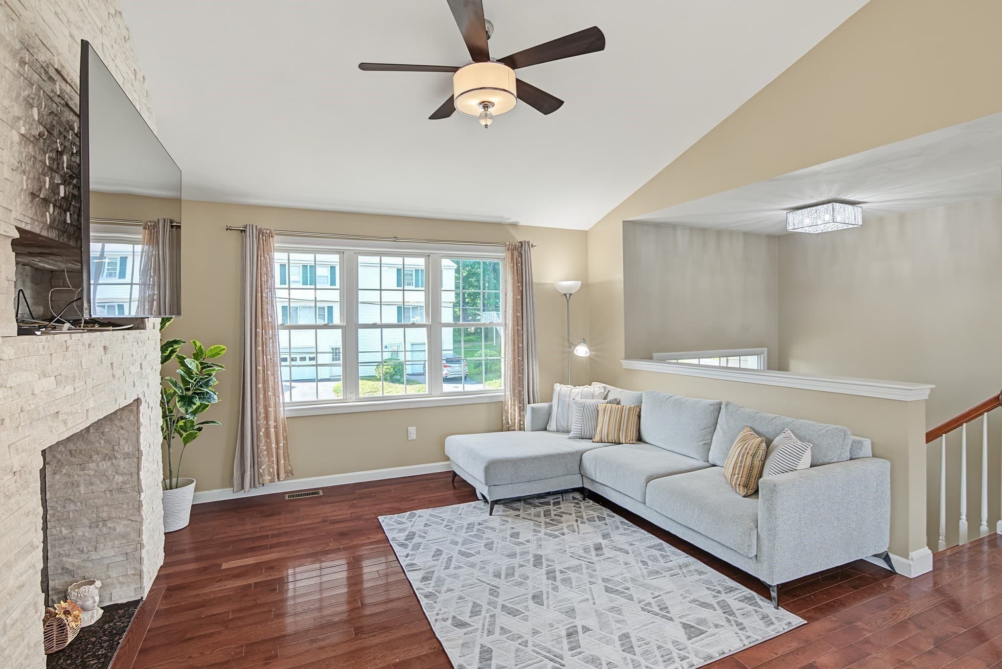 Single Family Residence at 6 Greenhalge St, Worcester MA 01604, Worcester, photo 9 of 38