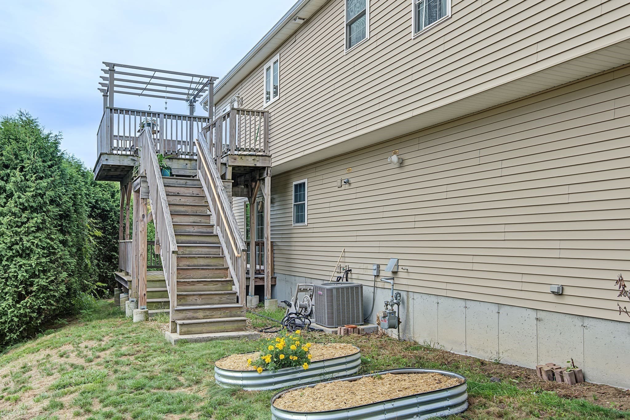 Single Family Residence at 6 Greenhalge St, Worcester MA 01604, Worcester, photo 34 of 38