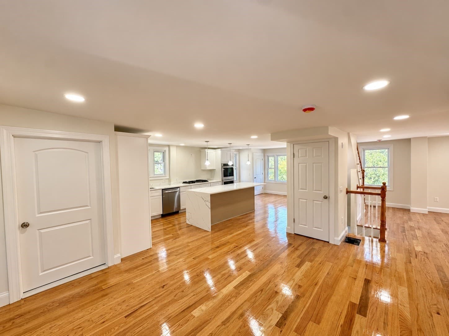 Single Family Residence at 346 Hilldale Ave, Haverhill MA 01832, Haverhill, photo 6 of 19