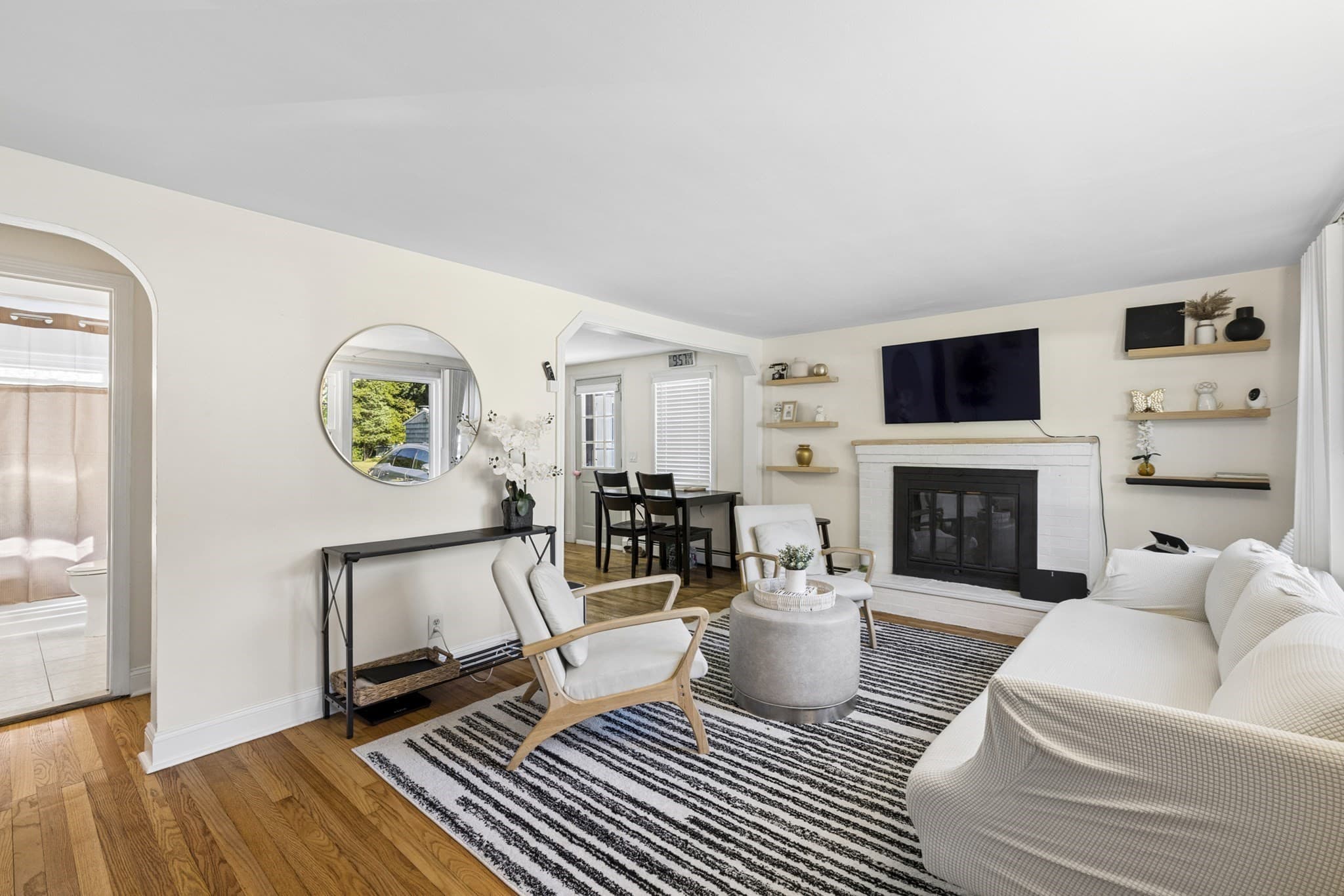 Single Family Residence at 1392 Old Pleasant St, Bridgewater MA 02324, Bridgewater, photo 6 of 38