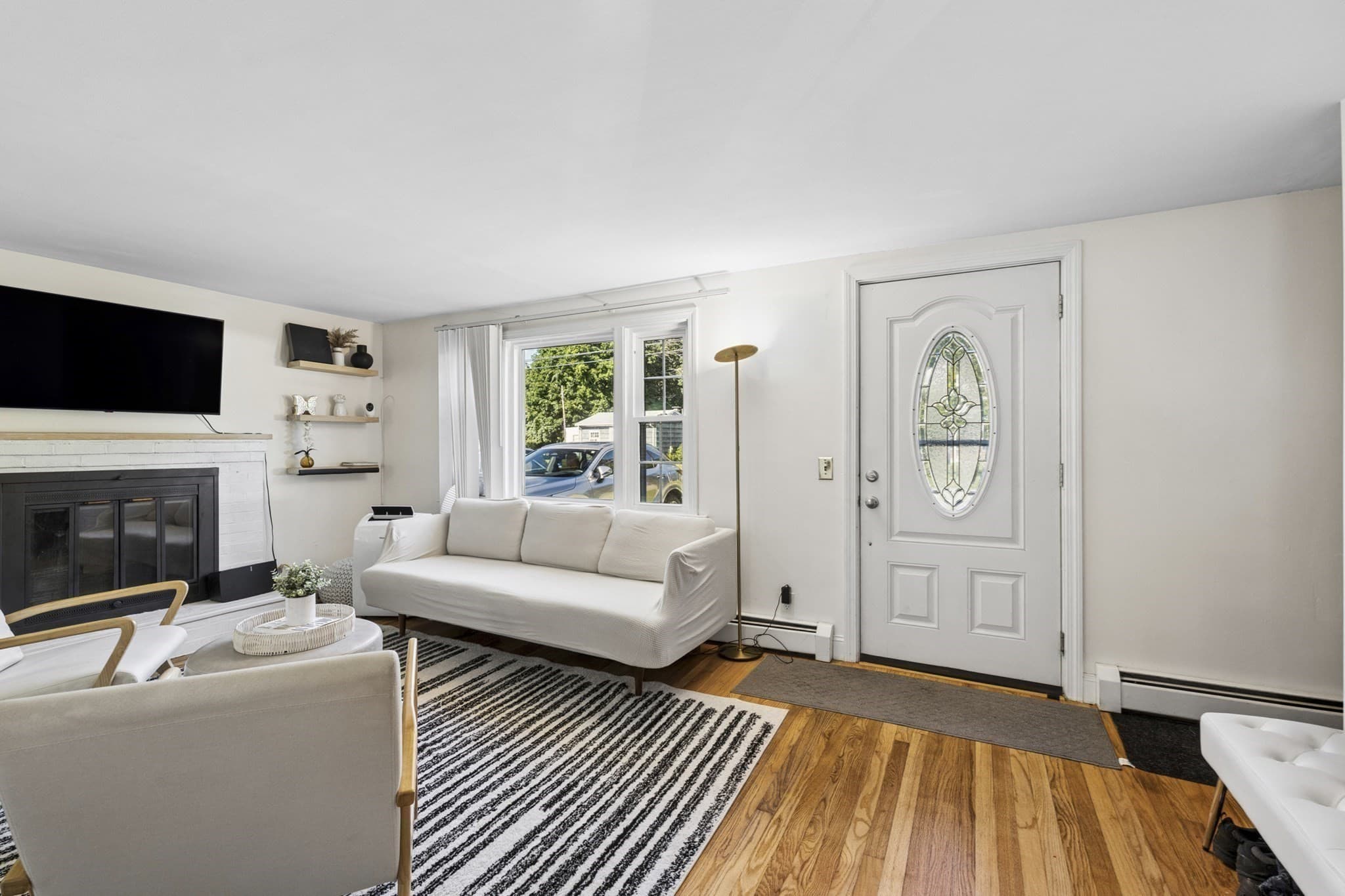 Single Family Residence at 1392 Old Pleasant St, Bridgewater MA 02324, Bridgewater, photo 4 of 38