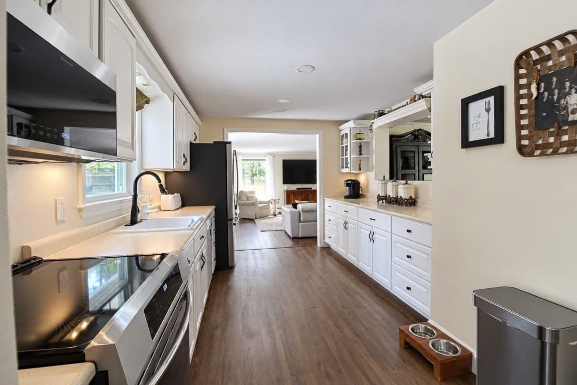 Single Family Residence at 4 Temi Road, Chelmsford MA 01824, Chelmsford, photo 14 of 42