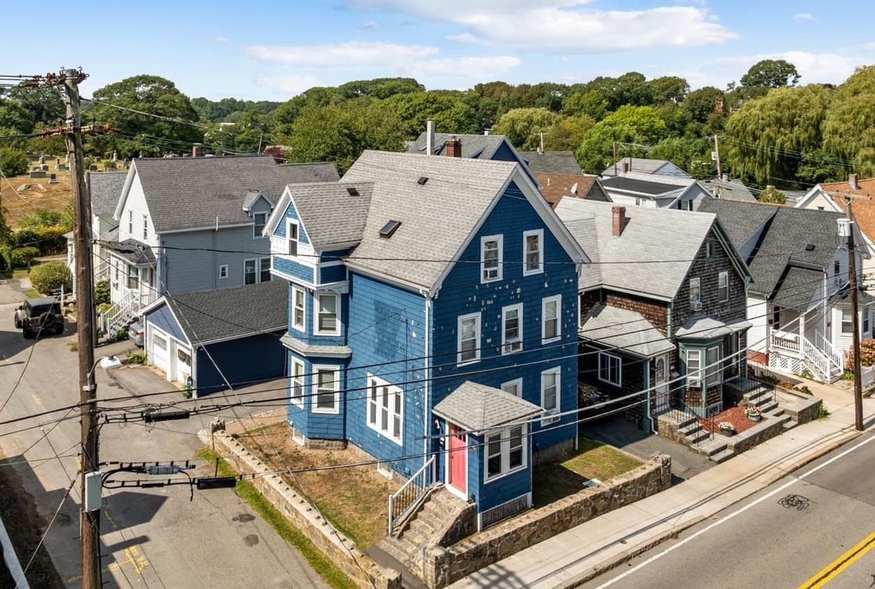 150 Maplewood Avenue, Gloucester MA 01930
