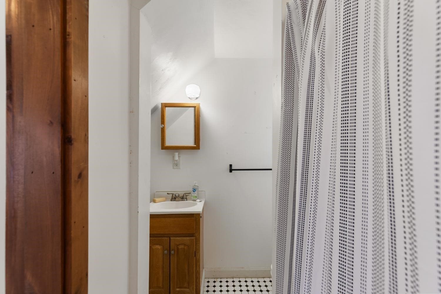 2 Family - 2 Units Up/Down at 150 Maplewood Avenue, Gloucester MA 01930, Gloucester, photo 15 of 34