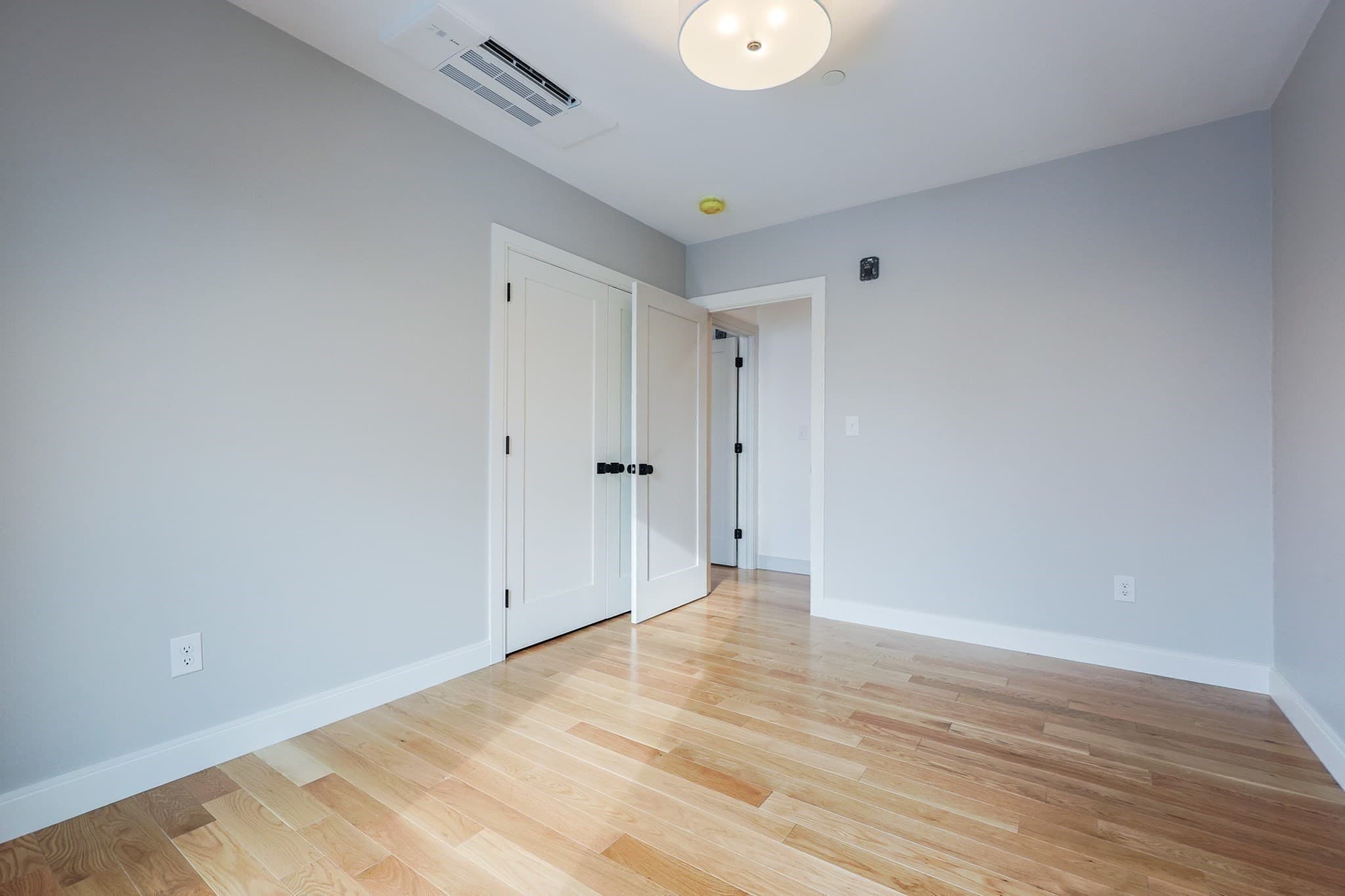 Condominium at 68 Rowe Street, Boston MA 02131, Boston, photo 11 of 16
