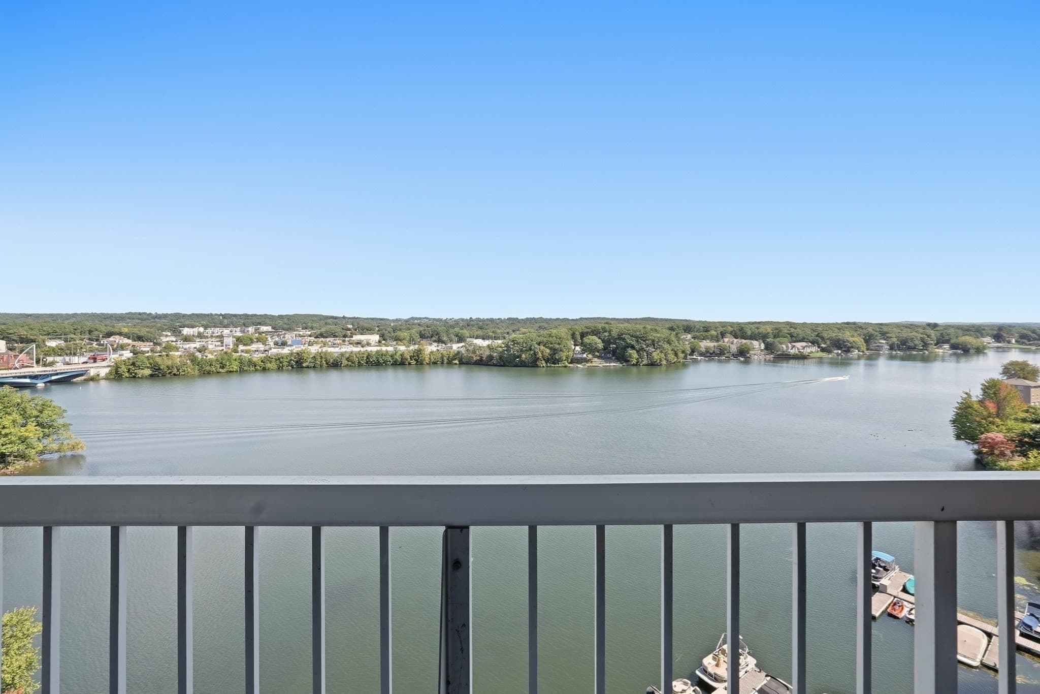 Condominium at 65 Lake Ave # 824, Worcester MA 01604, Worcester, photo 13 of 19