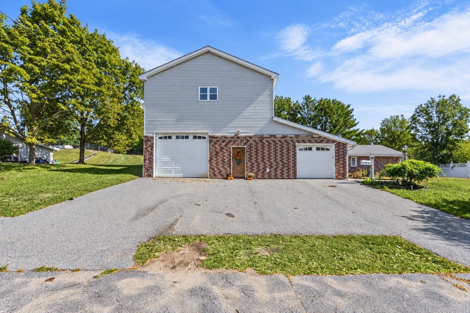 Single Family Residence at 7 Lisa Road, Peabody MA 01960, Peabody, photo 2 of 23