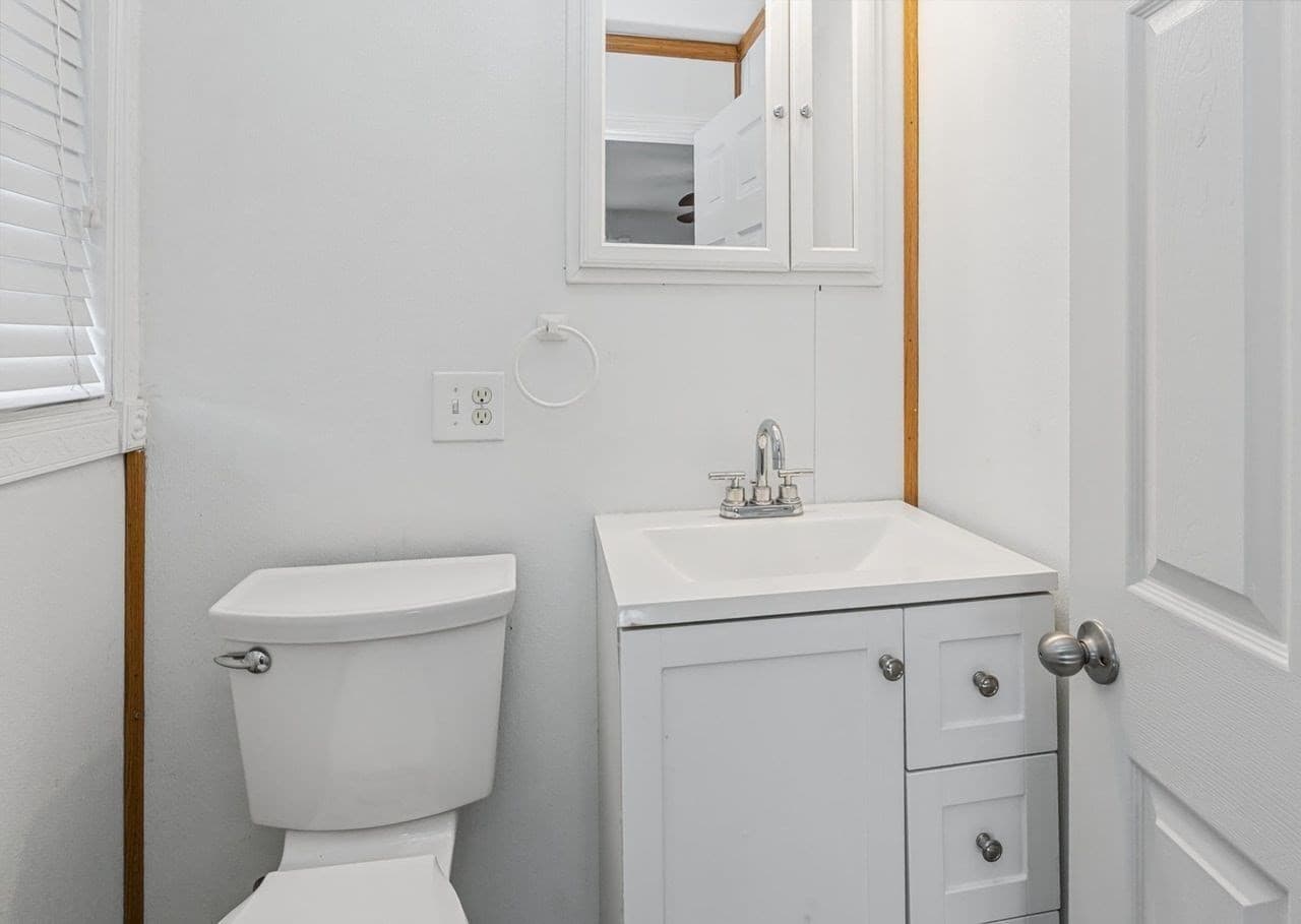 Single Family Residence at 7 Lisa Road, Peabody MA 01960, Peabody, photo 13 of 23