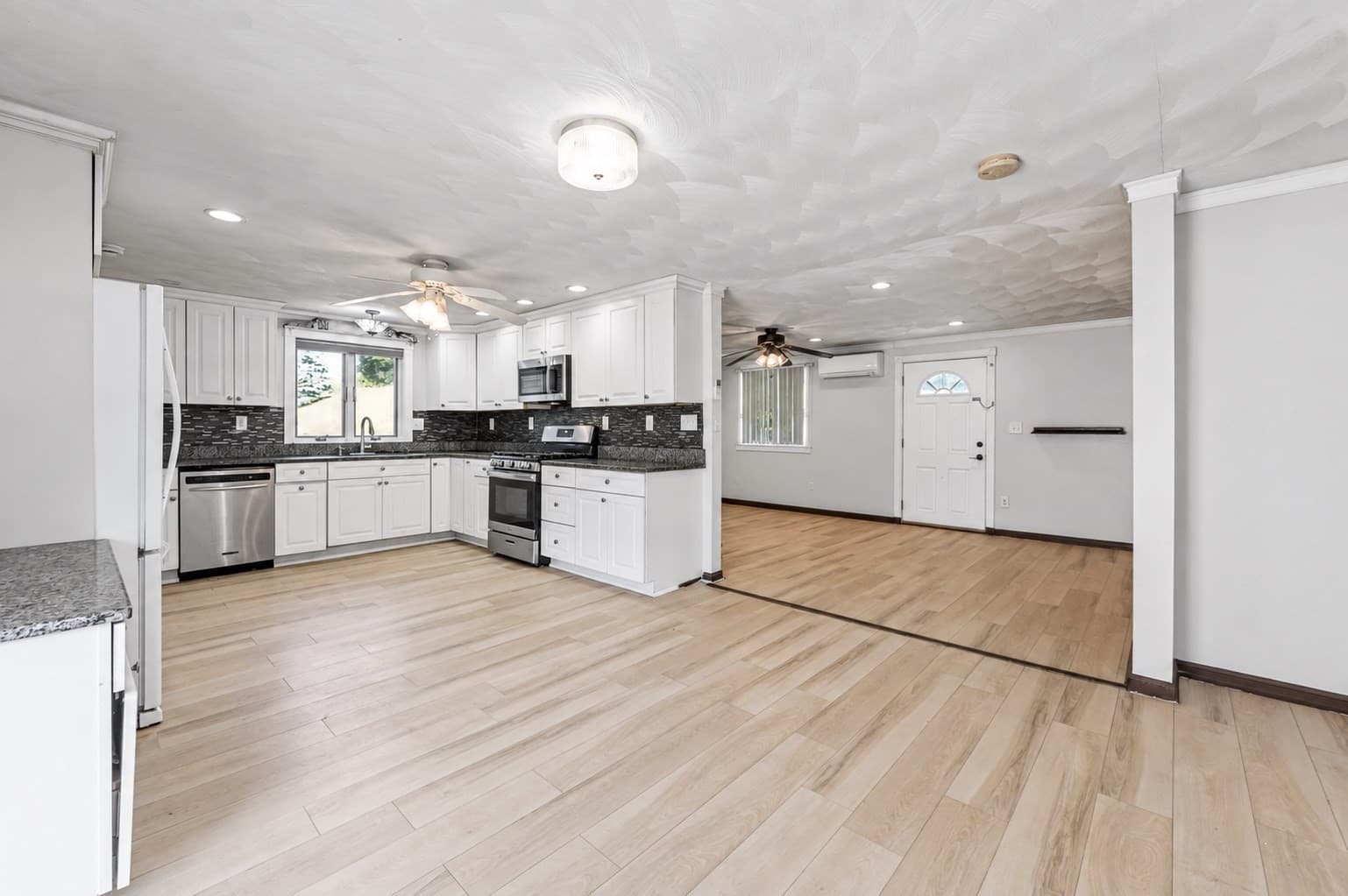 Single Family Residence at 7 Lisa Road, Peabody MA 01960, Peabody, photo 9 of 23