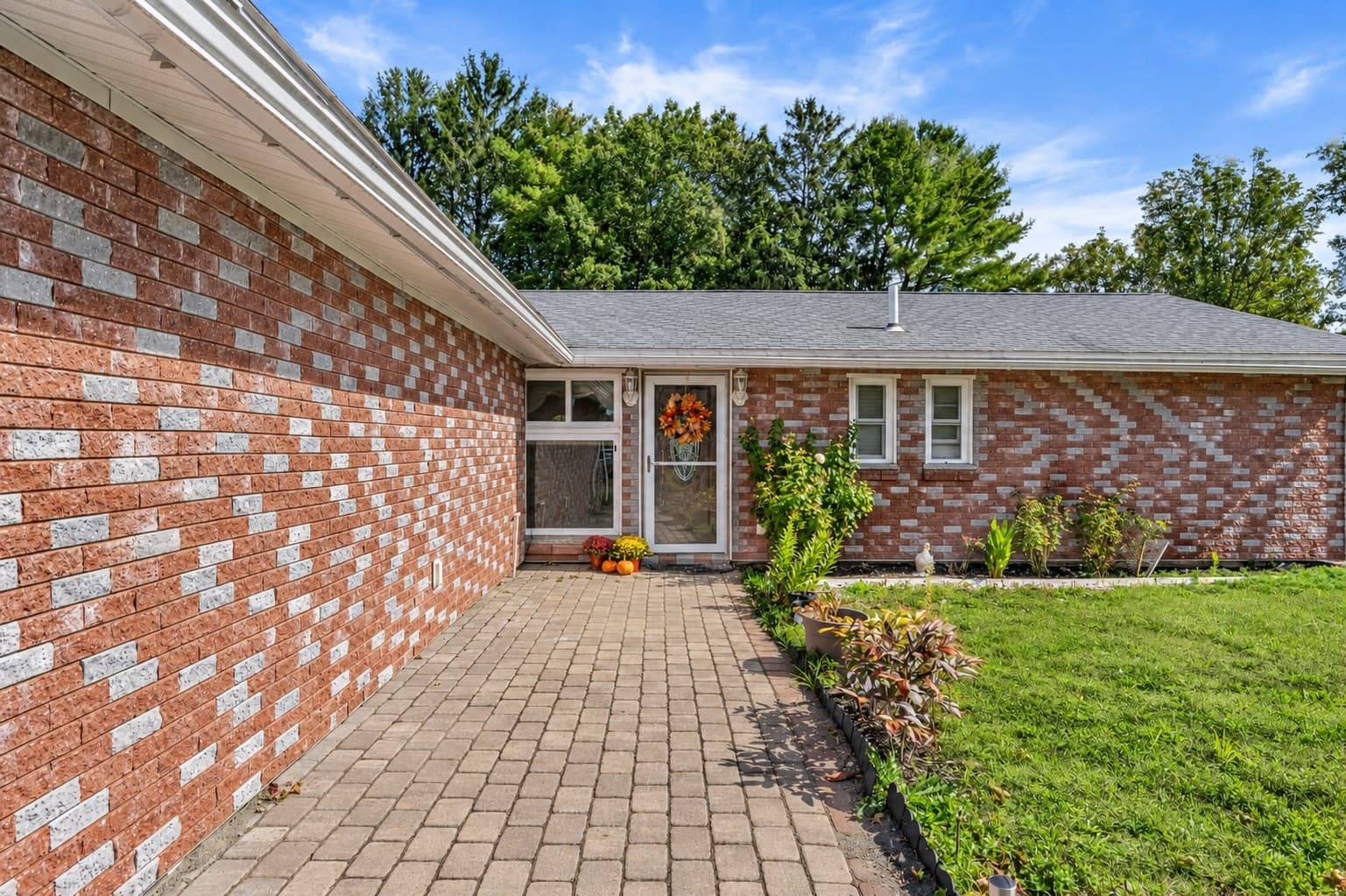 Single Family Residence at 7 Lisa Road, Peabody MA 01960, Peabody, photo 4 of 23