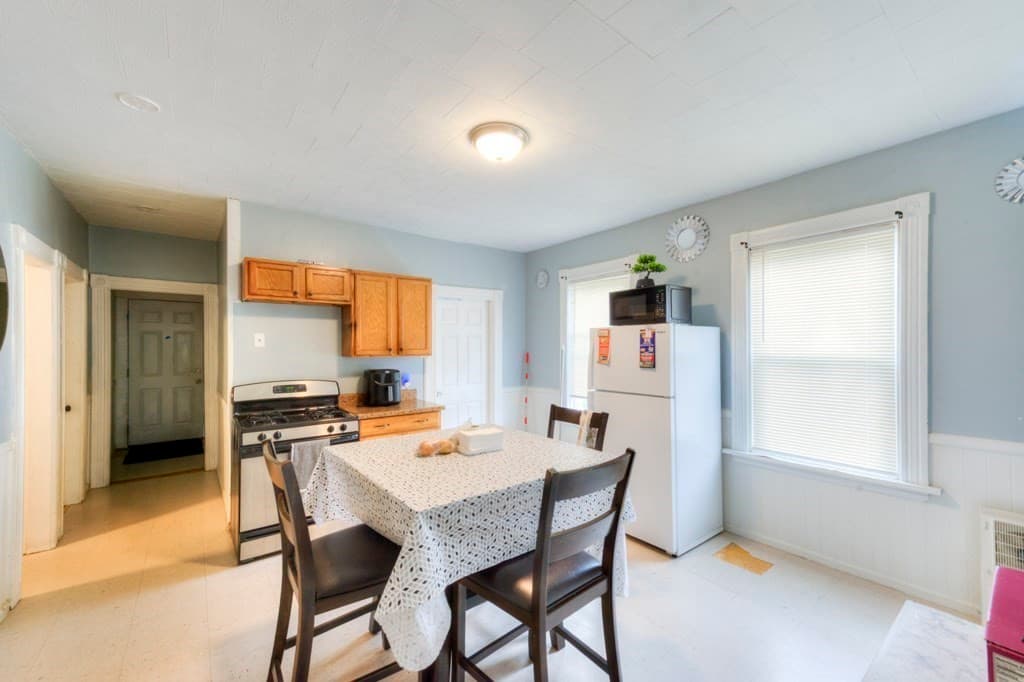 3 Family at 27 Rodney St, Worcester MA 01605, Worcester, photo 17 of 40