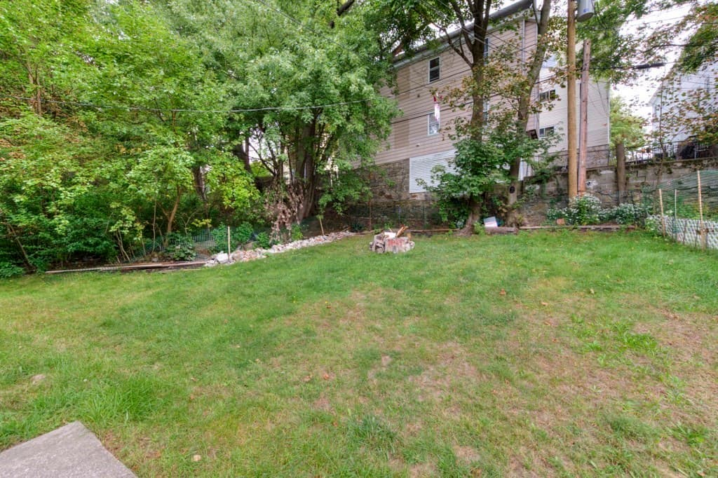 3 Family at 27 Rodney St, Worcester MA 01605, Worcester, photo 40 of 40