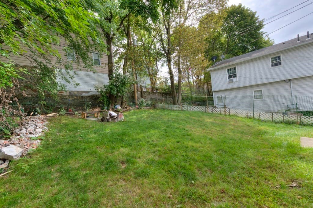 3 Family at 27 Rodney St, Worcester MA 01605, Worcester, photo 29 of 40