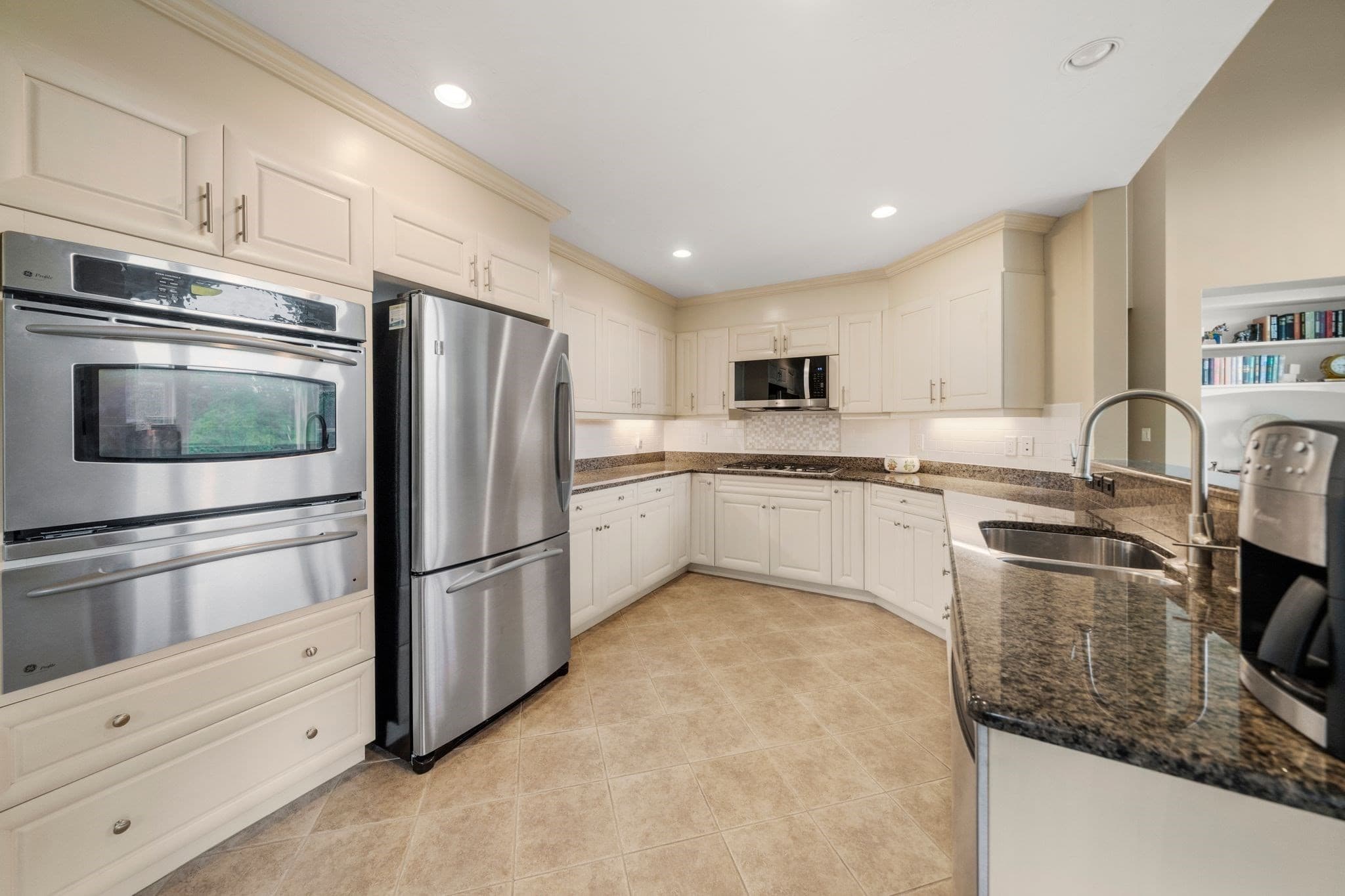 Condominium at 18 Turner Run # 18, Plymouth MA 02360, Plymouth, photo 10 of 40
