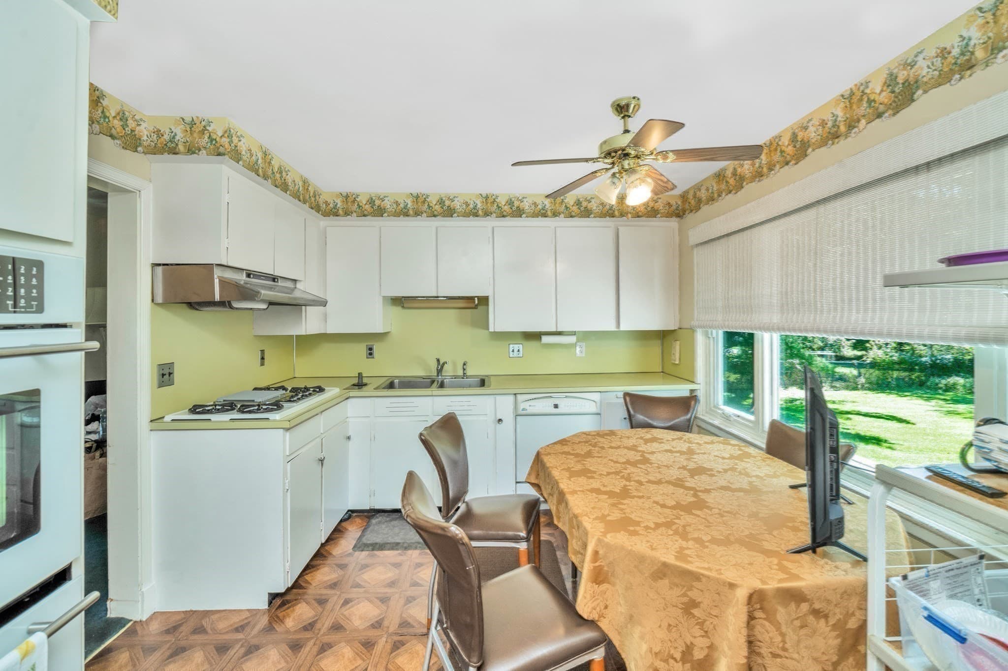 Single Family Residence at 17 Hallen Ave, Milton MA 02186, Milton, photo 4 of 39