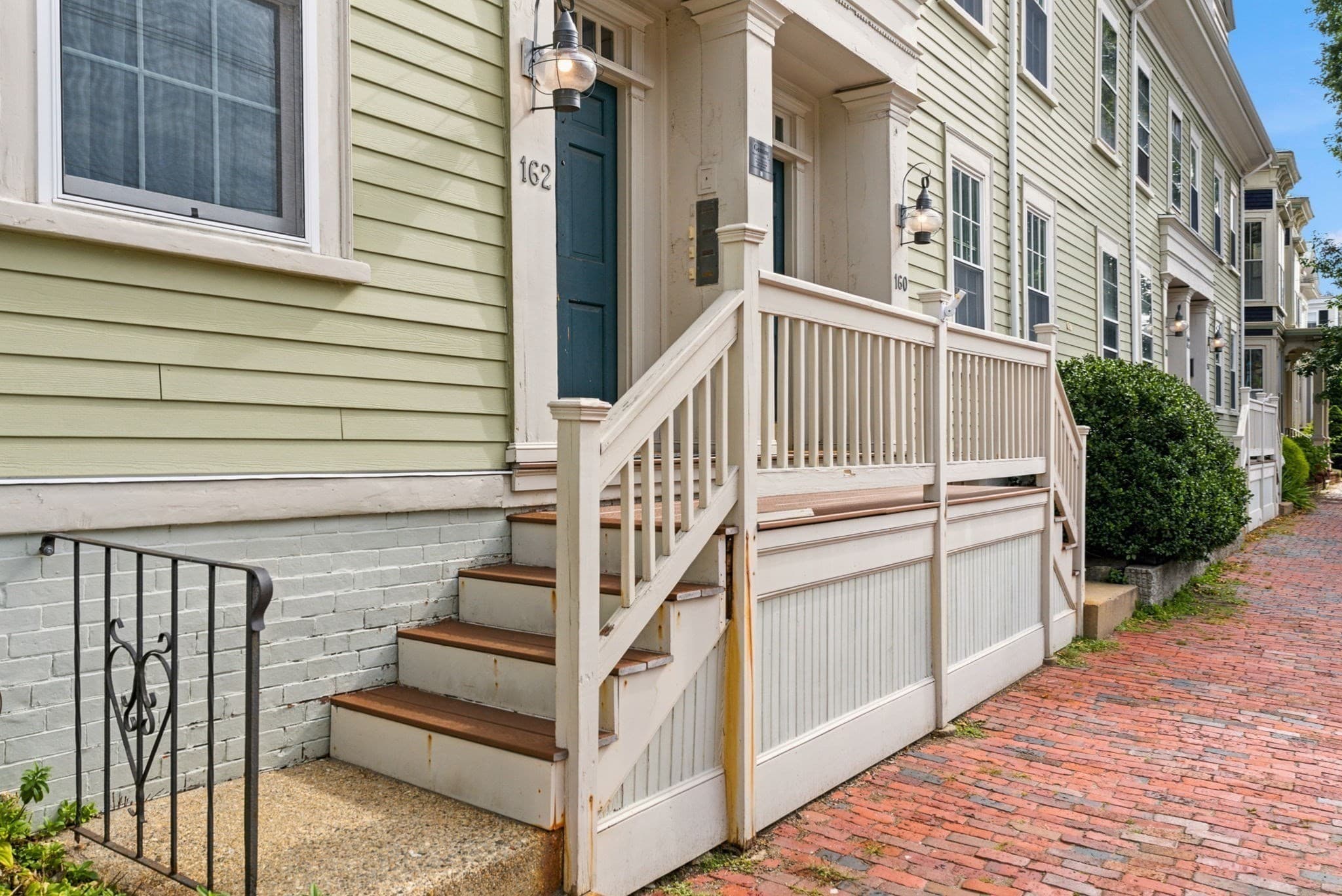 Condominium at 162 High St # B, Newburyport MA 01950, Newburyport, photo 2 of 20