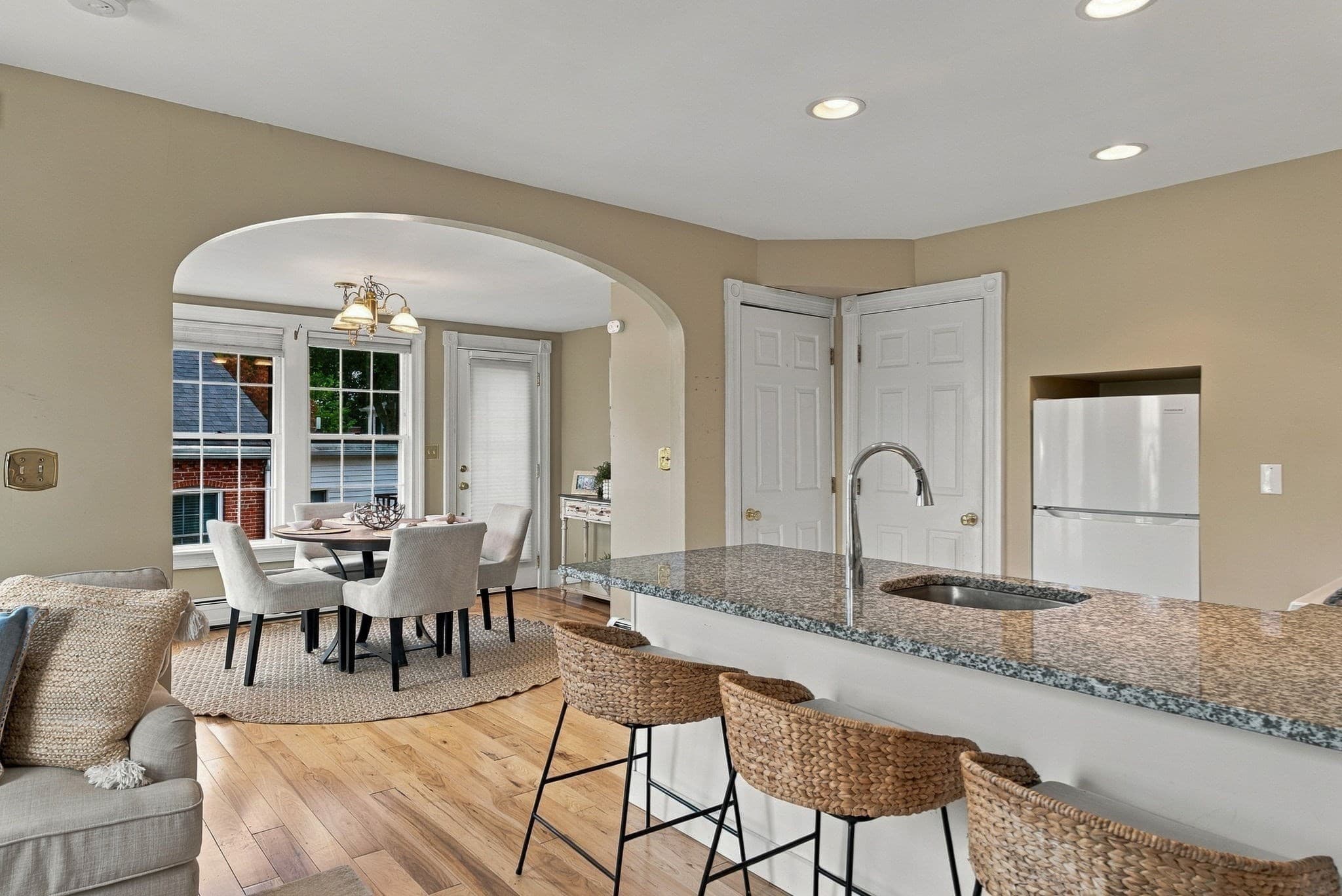 Condominium at 162 High St # B, Newburyport MA 01950, Newburyport, photo 13 of 20