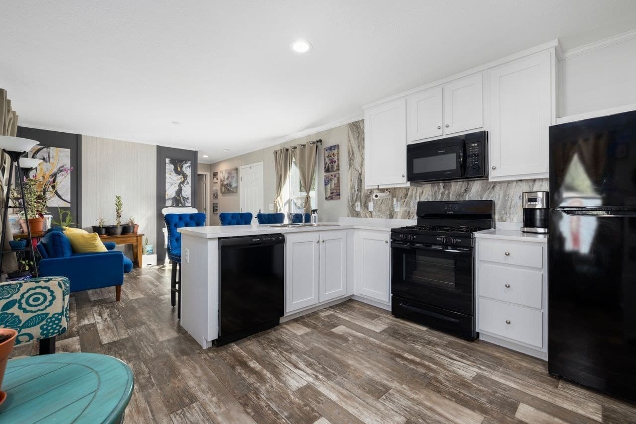 Mobile Home at 460 Collins # 25, Attleboro MA 02703, Attleboro, photo 7 of 24