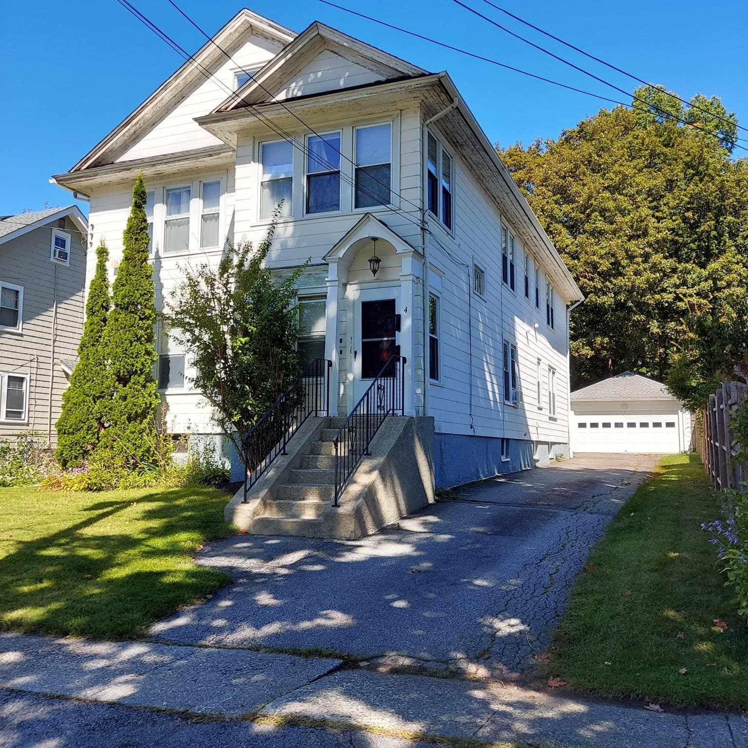 4 Dorset St, Worcester MA 01602