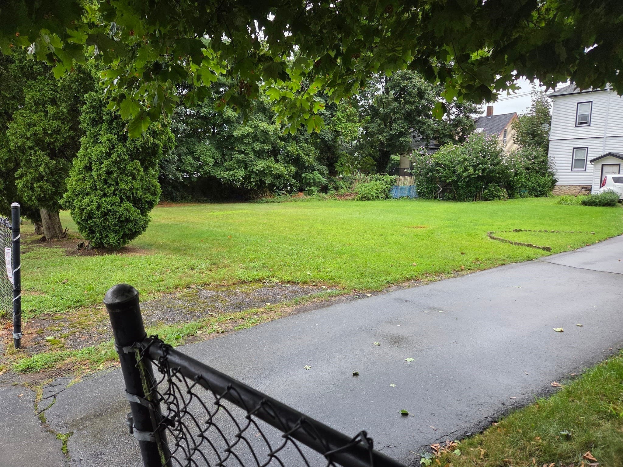 Multi Family at 131 State Rd, Dartmouth MA 02747, Dartmouth, photo 12 of 38