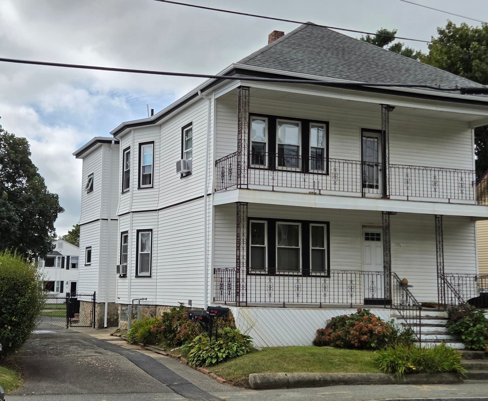 131 State Rd, Dartmouth MA 02747