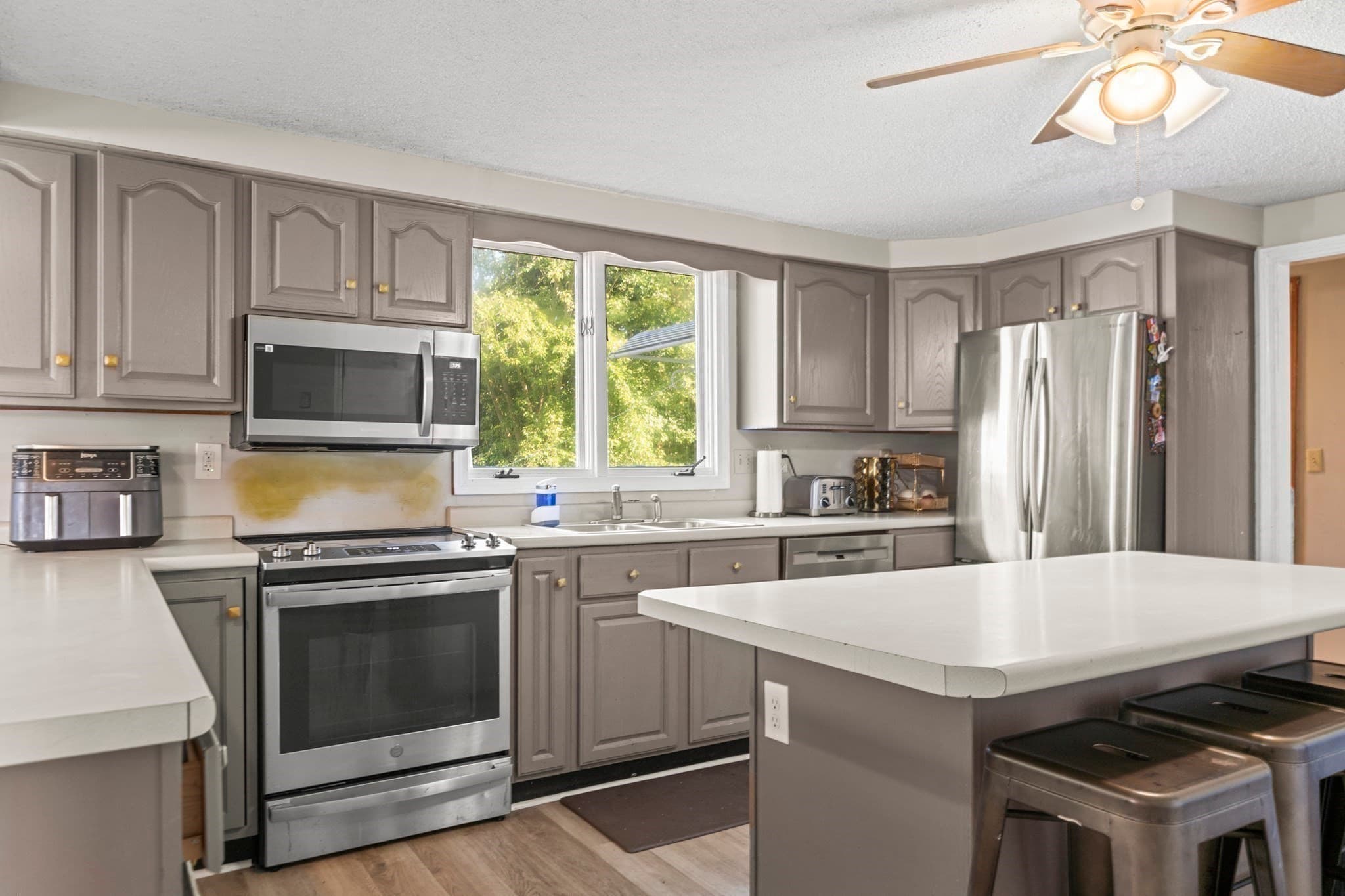 Single Family Residence at 57 Ruskin St, Chicopee MA 01020, Chicopee, photo 15 of 27