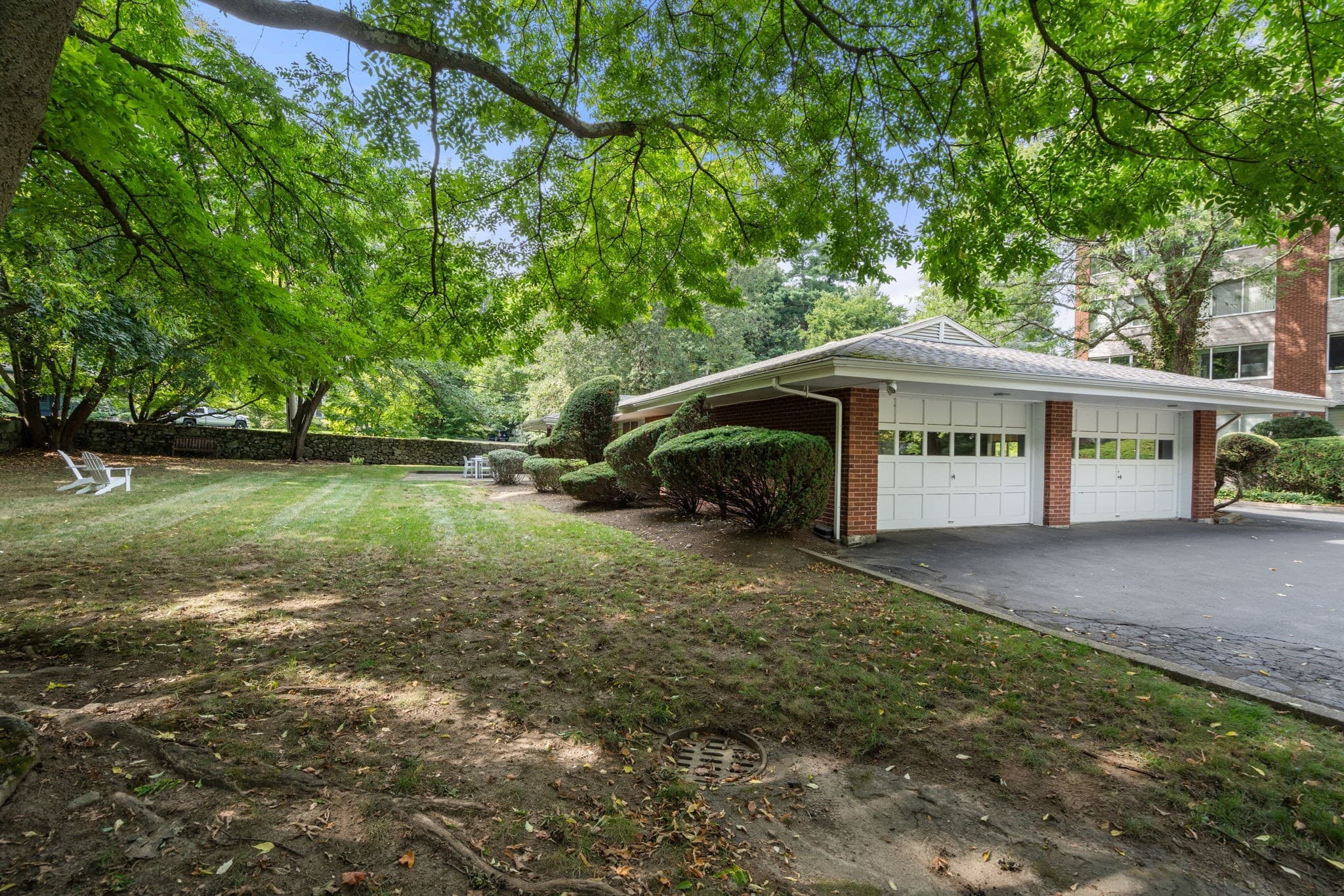 Single Family Residence at 18 Chestnut Pl, Brookline MA 02445, Brookline, photo 17 of 19