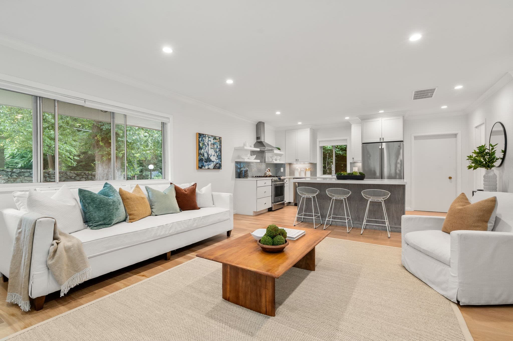 Single Family Residence at 18 Chestnut Pl, Brookline MA 02445, Brookline, photo 5 of 19