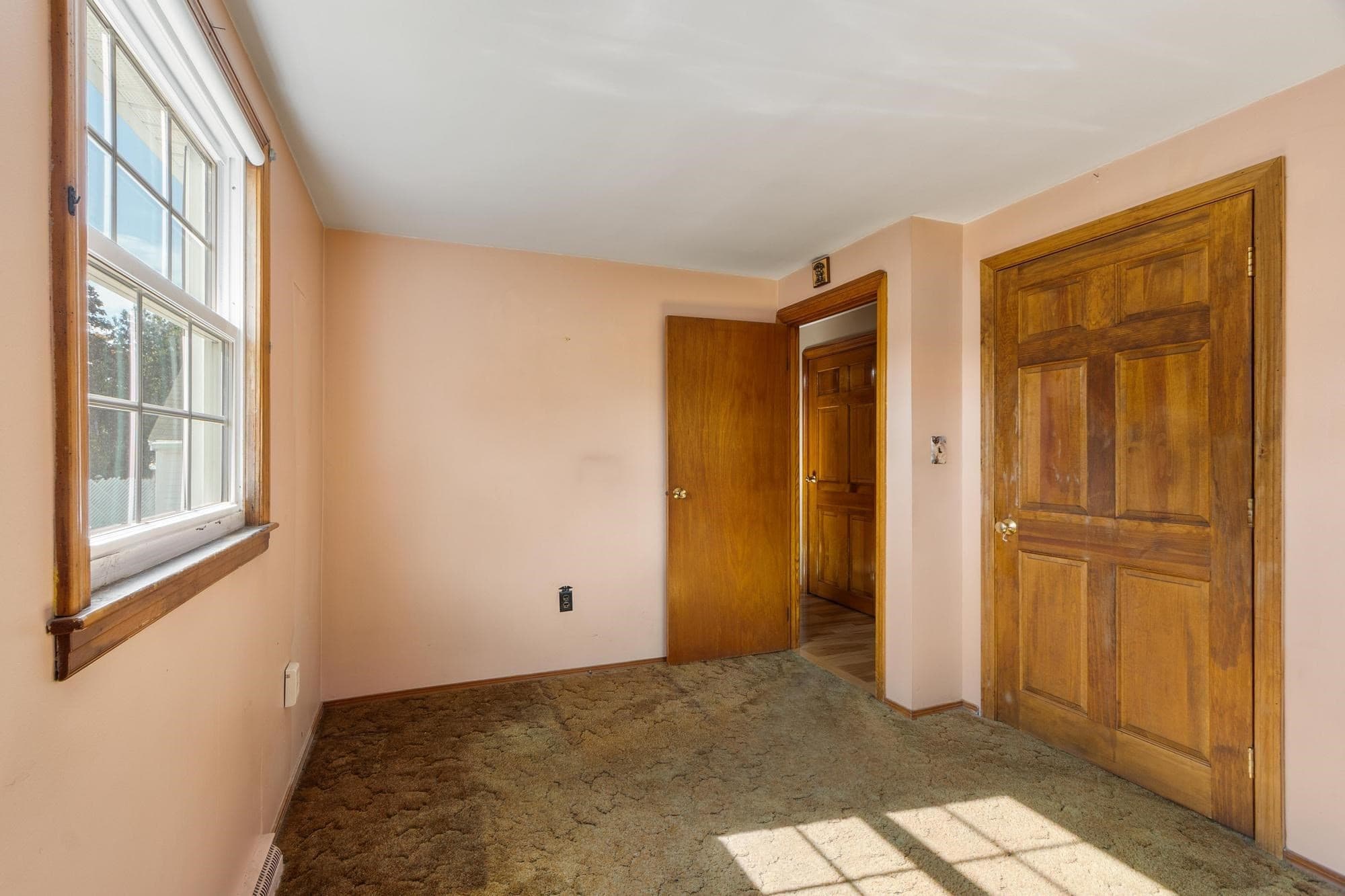 Single Family Residence at 82 Russell St, Haverhill MA 01830, Haverhill, photo 22 of 32