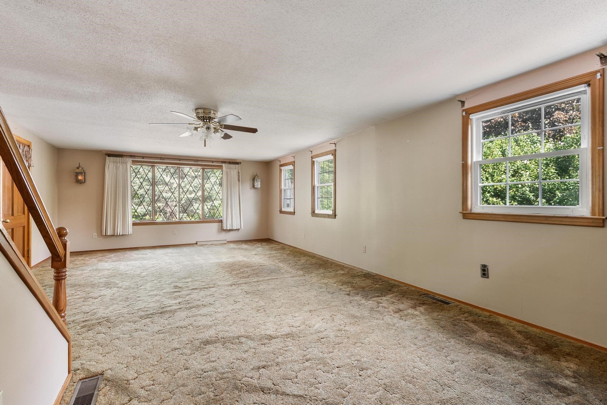 Single Family Residence at 82 Russell St, Haverhill MA 01830, Haverhill, photo 19 of 32