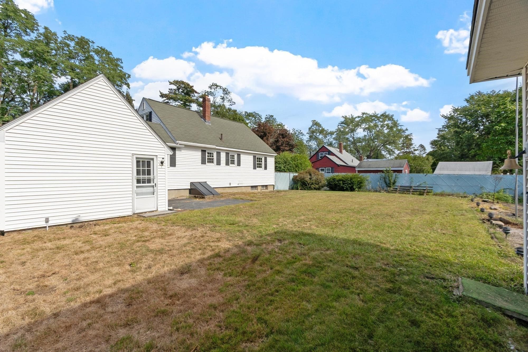 Single Family Residence at 82 Russell St, Haverhill MA 01830, Haverhill, photo 4 of 32