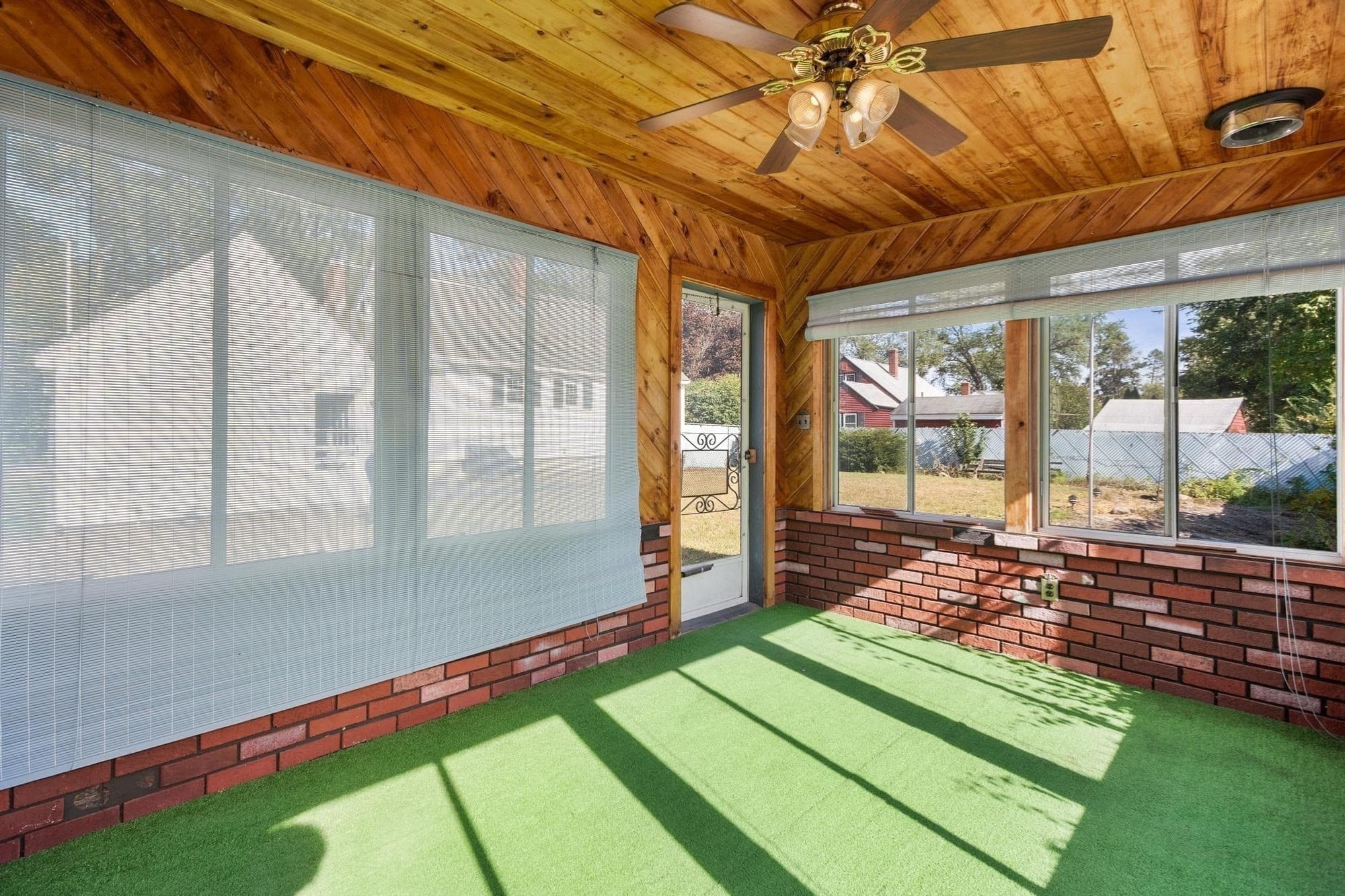 Single Family Residence at 82 Russell St, Haverhill MA 01830, Haverhill, photo 8 of 32