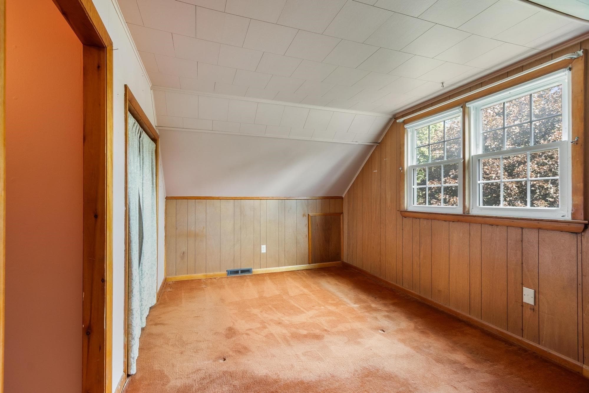 Single Family Residence at 82 Russell St, Haverhill MA 01830, Haverhill, photo 25 of 32