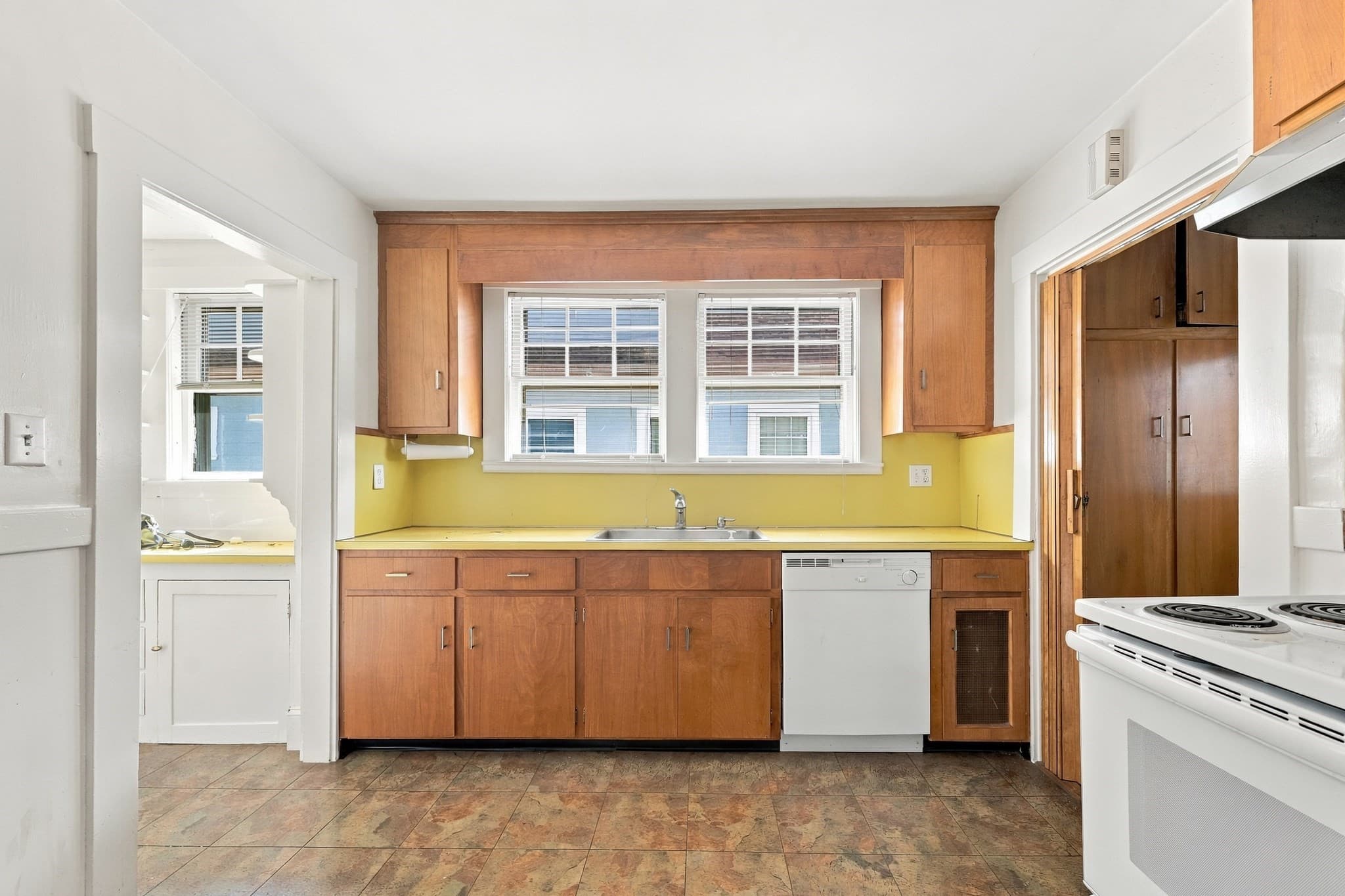 2 Family - 2 Units Up/Down at 32-34 Grozier Rd., Cambridge MA 02138, Cambridge, photo 10 of 37