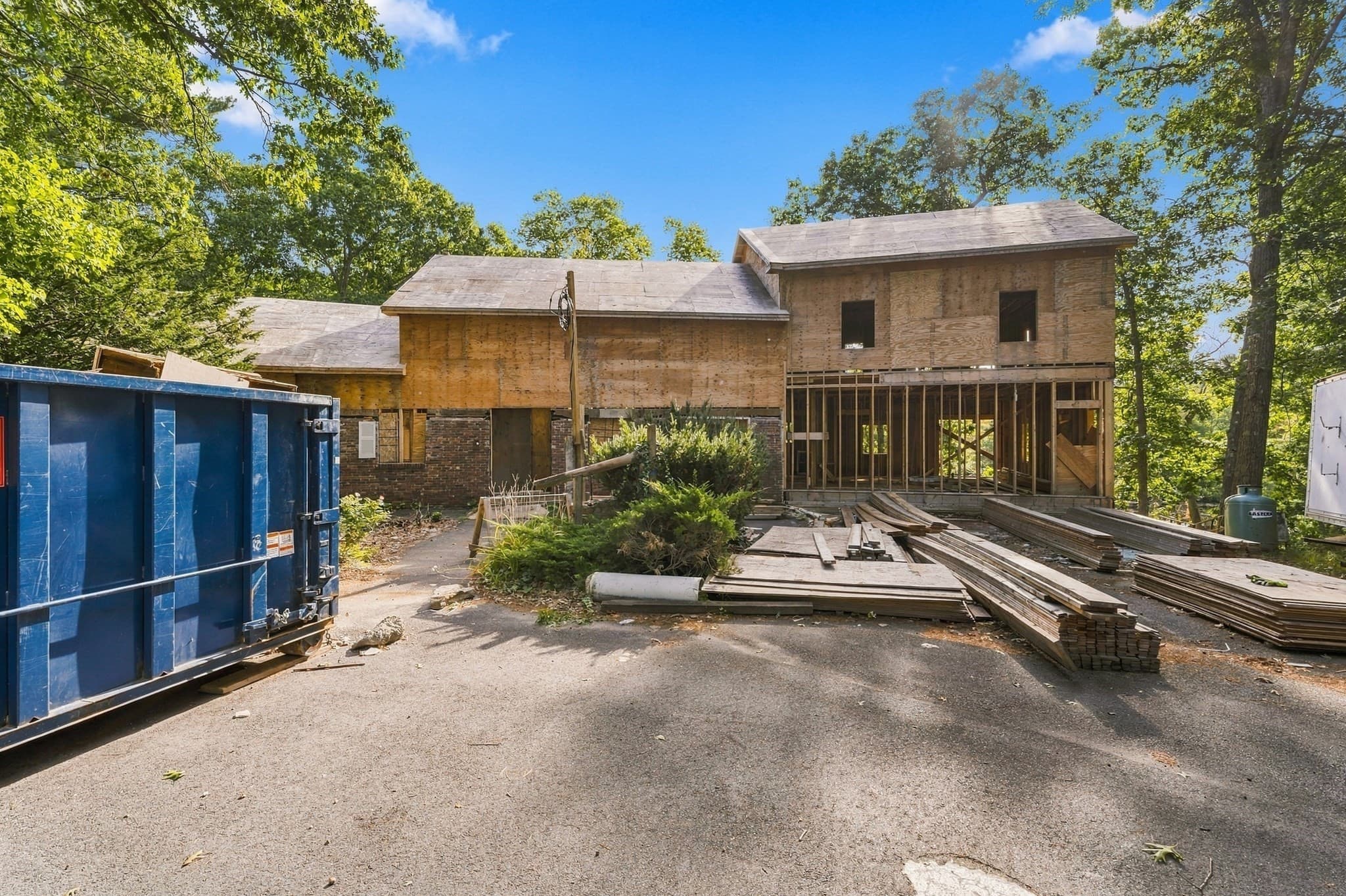 Single Family Residence at 47 Riverside Dr, North Reading MA 01864, North Reading, photo 3 of 17