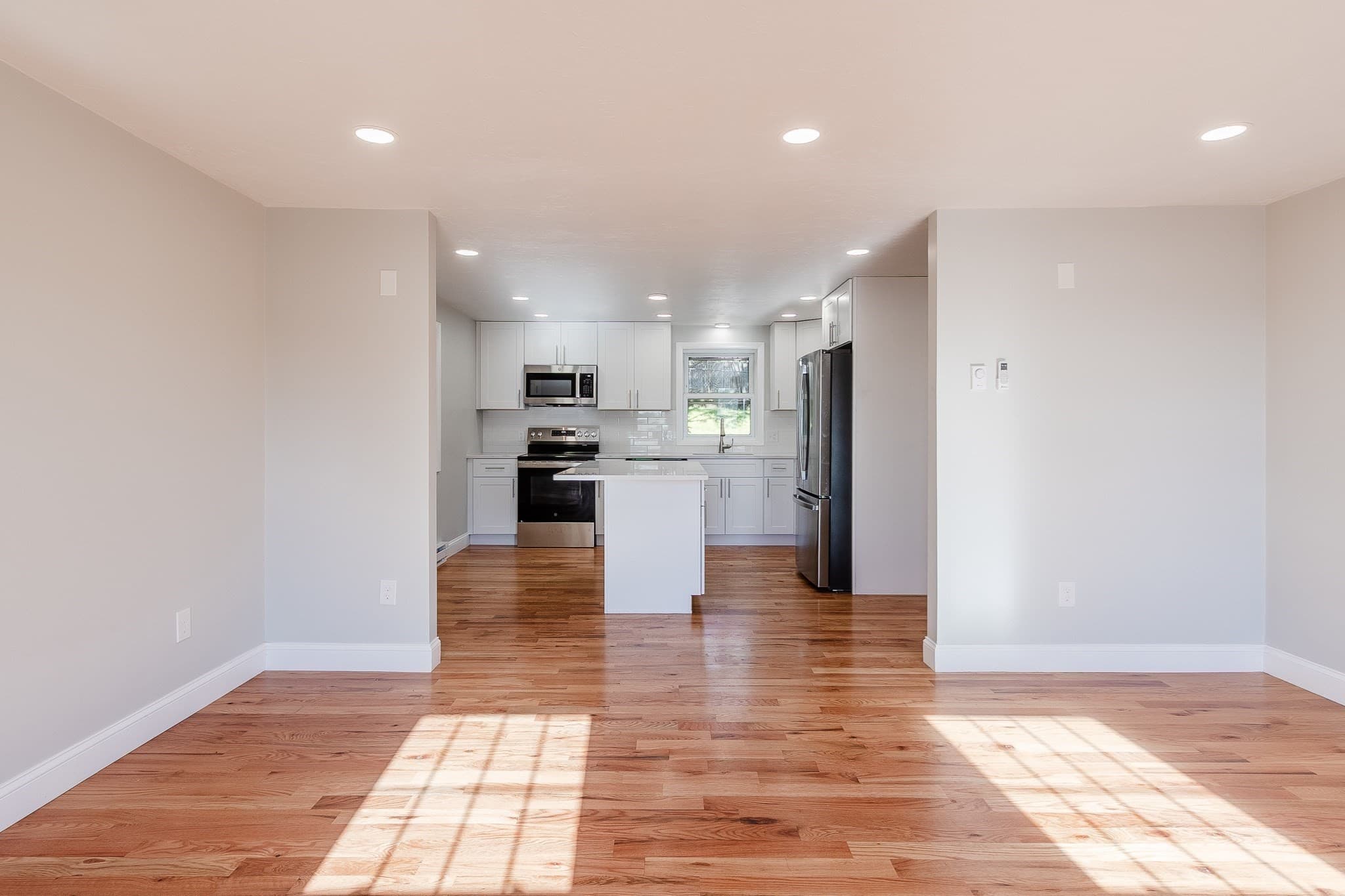 Single Family Residence at 28A Boylston Street, Worcester MA 01605, Worcester, photo 6 of 24