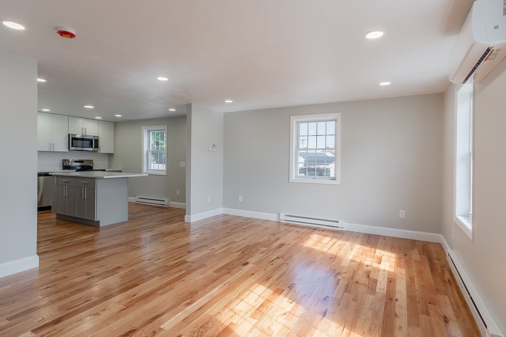 Single Family Residence at 28B Boylston Street, Worcester MA 01605, Worcester, photo 6 of 27