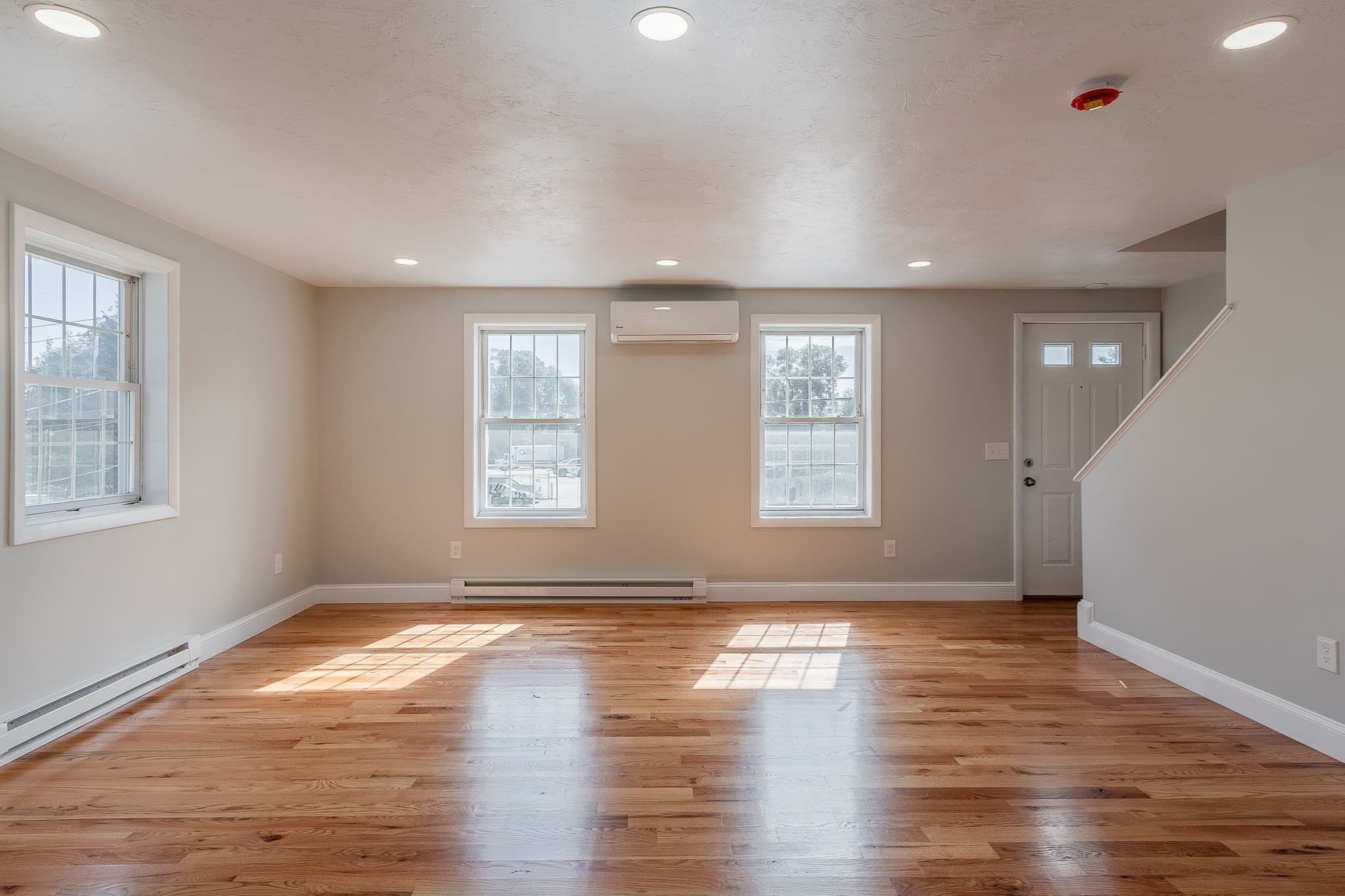 Single Family Residence at 28B Boylston Street, Worcester MA 01605, Worcester, photo 5 of 27