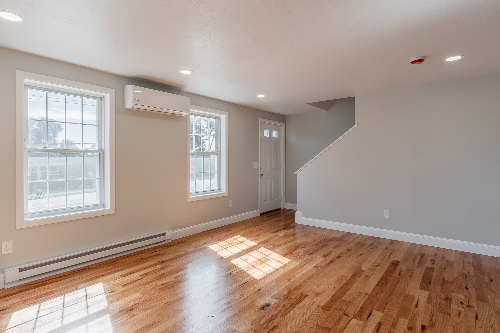 Single Family Residence at 28B Boylston Street, Worcester MA 01605, Worcester, photo 4 of 27