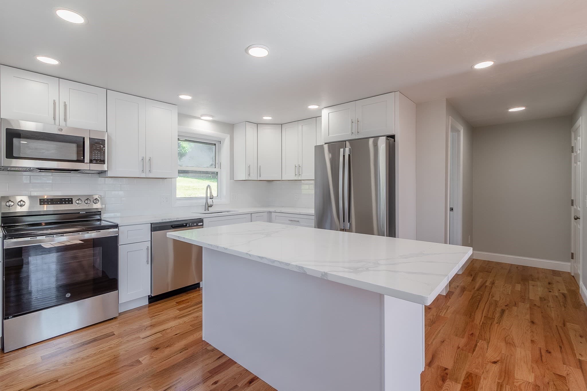 Single Family Residence at 32A Boylston Street, Worcester MA 01605, photo 10 of 26