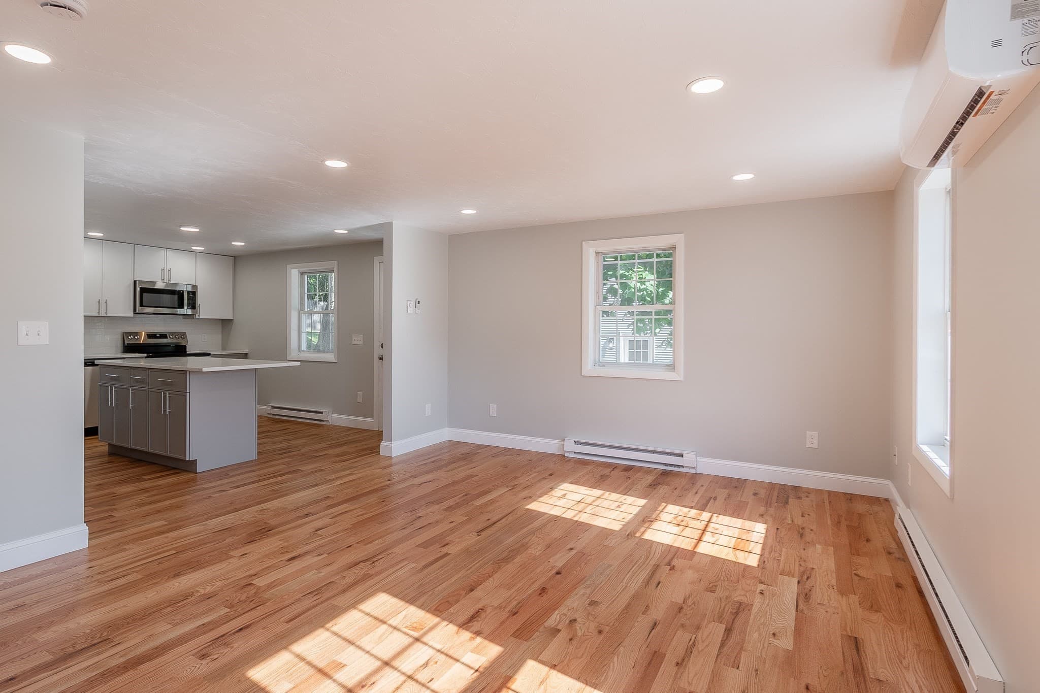 Single Family Residence at 32B Boylston Street, Worcester MA 01605, Worcester, photo 6 of 25