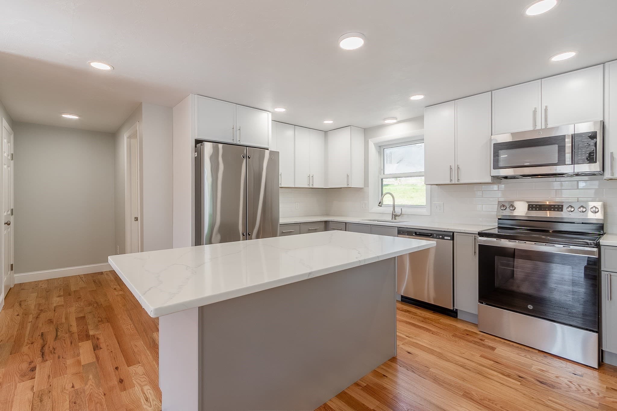 Single Family Residence at 32B Boylston Street, Worcester MA 01605, Worcester, photo 10 of 25